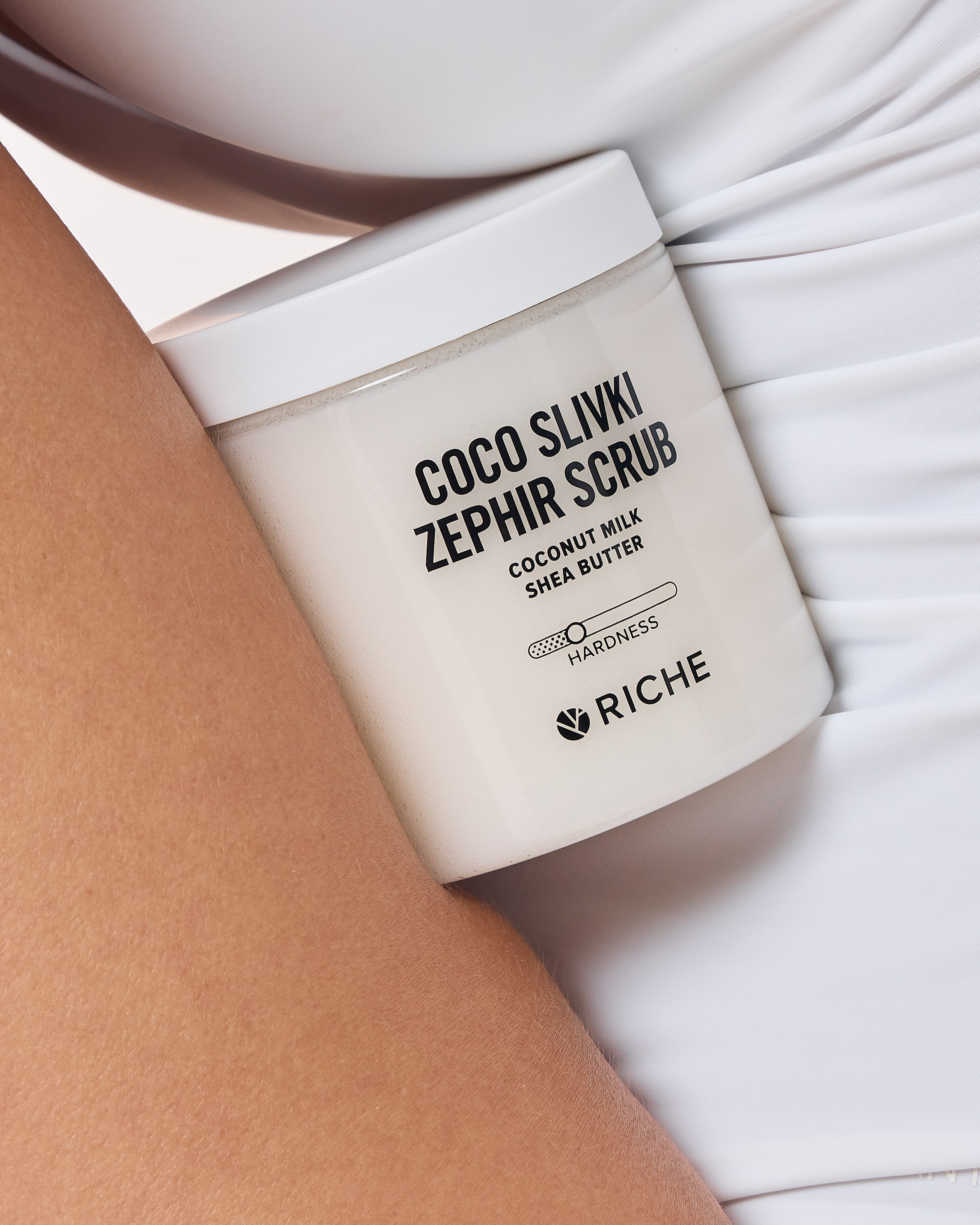 For RICHE. Фэшн фотограф в Питере Анна Дондик