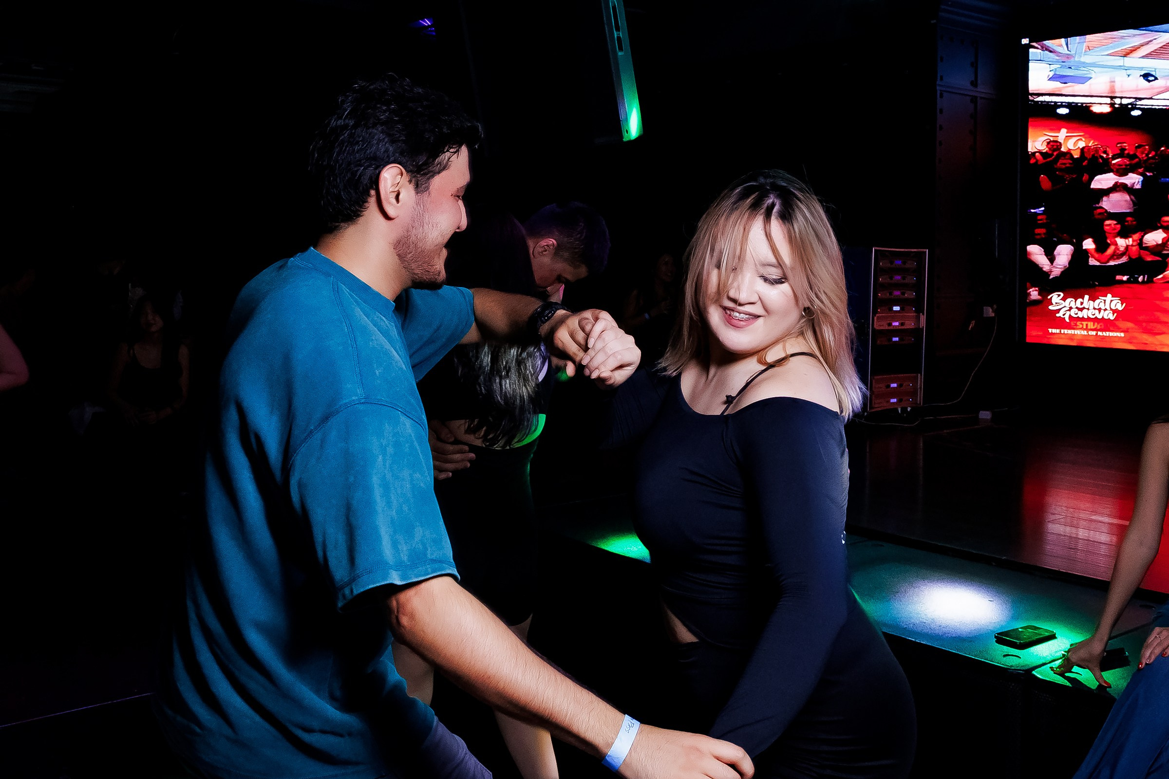 Bachata Party Hola Dance. Репортажный фотограф в Алматы Каюпов Сержан