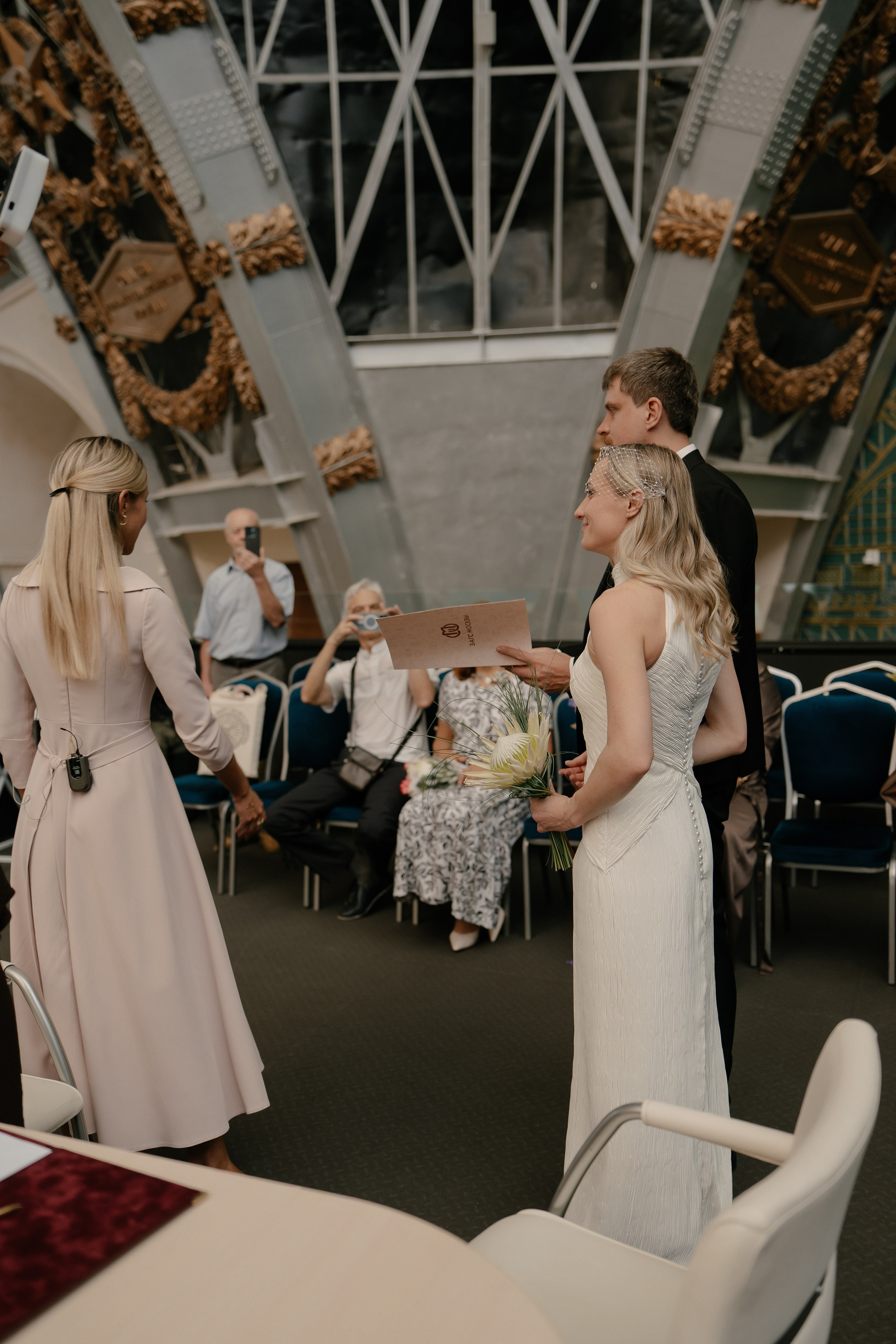 Любовь в космосе. Свадебный и семейный фотограф в Москве и Красногорске — живые кадры | Анастасия Тихонова