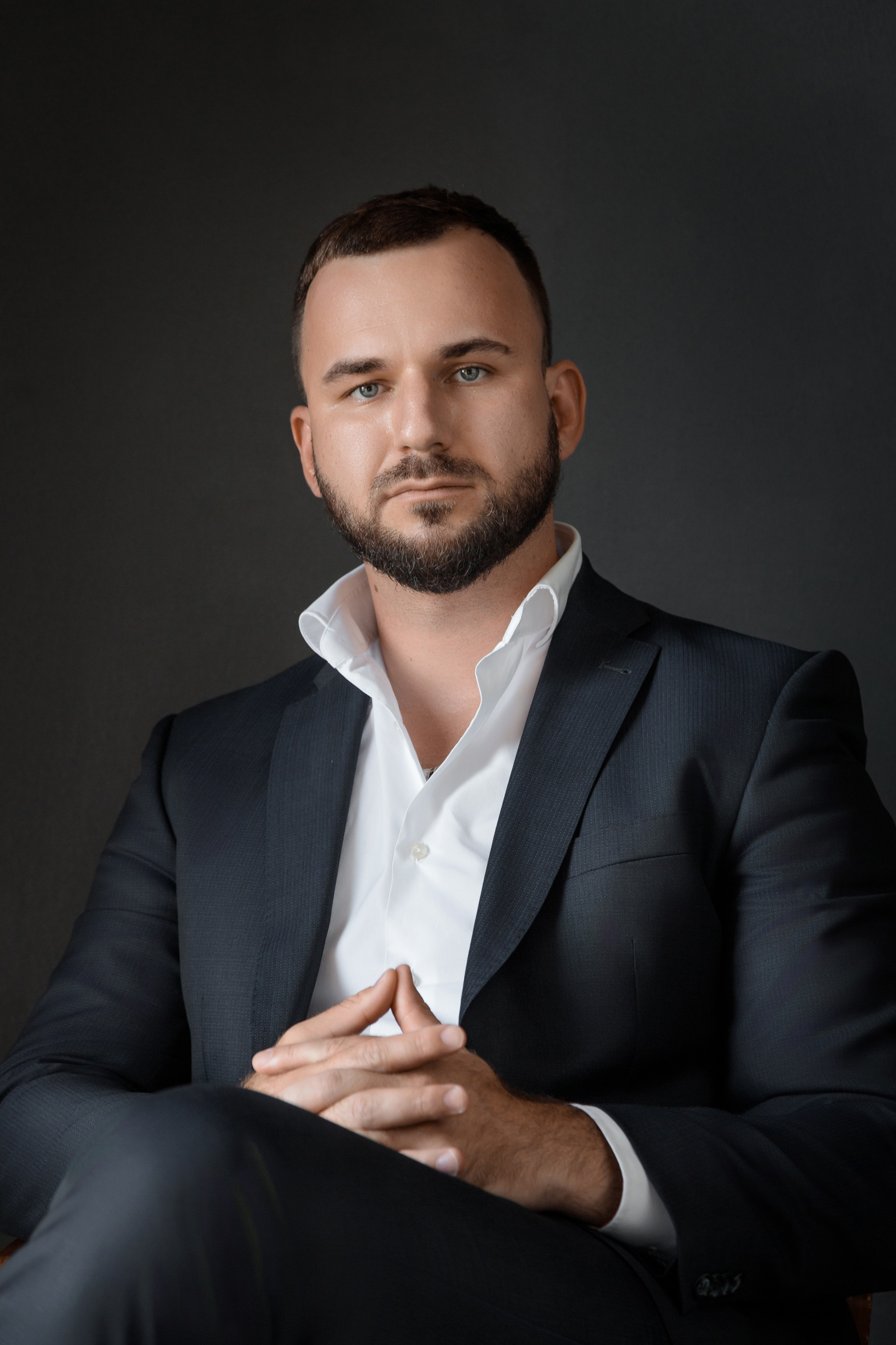 съёмка для контента на Алтае. фотограф портретов на Алтае. портретный фотограф на Алтае. фотограф для бизнеса на Алтае.