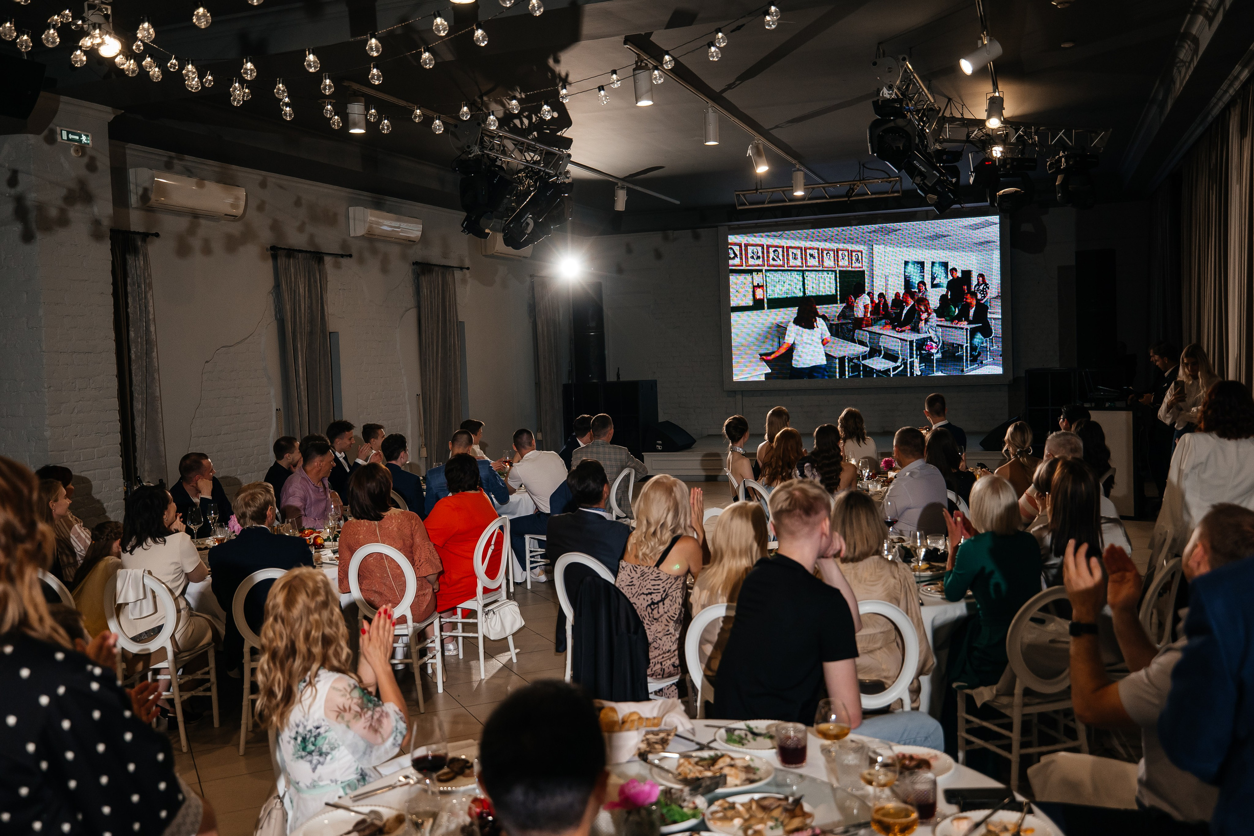 2023-06-23 Выпускной МБОУ СОШ № 10. Фотограф в Красноярске