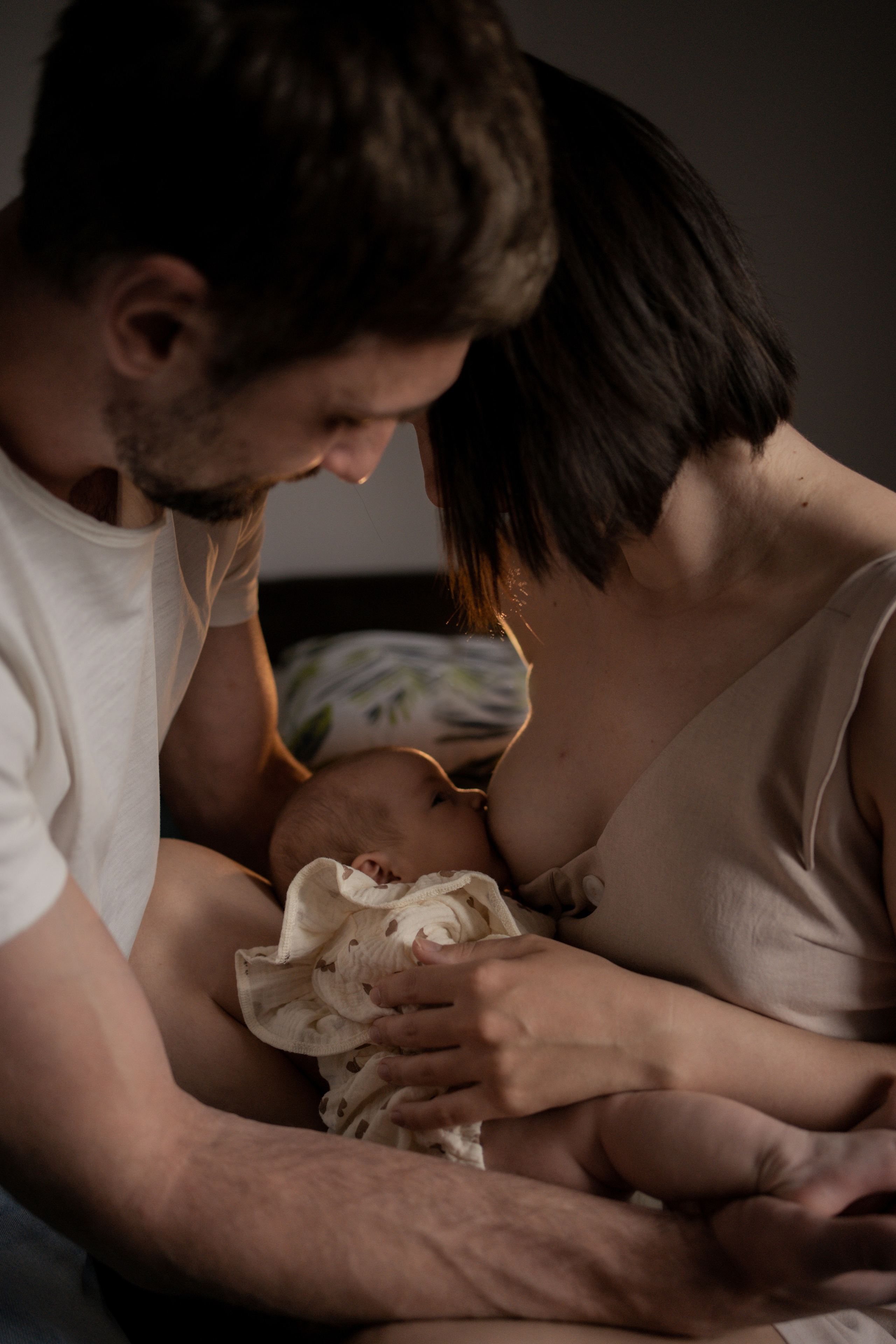 Даша, Никита и Ева. Фотограф грудного вскармливания в Москве Екатерина