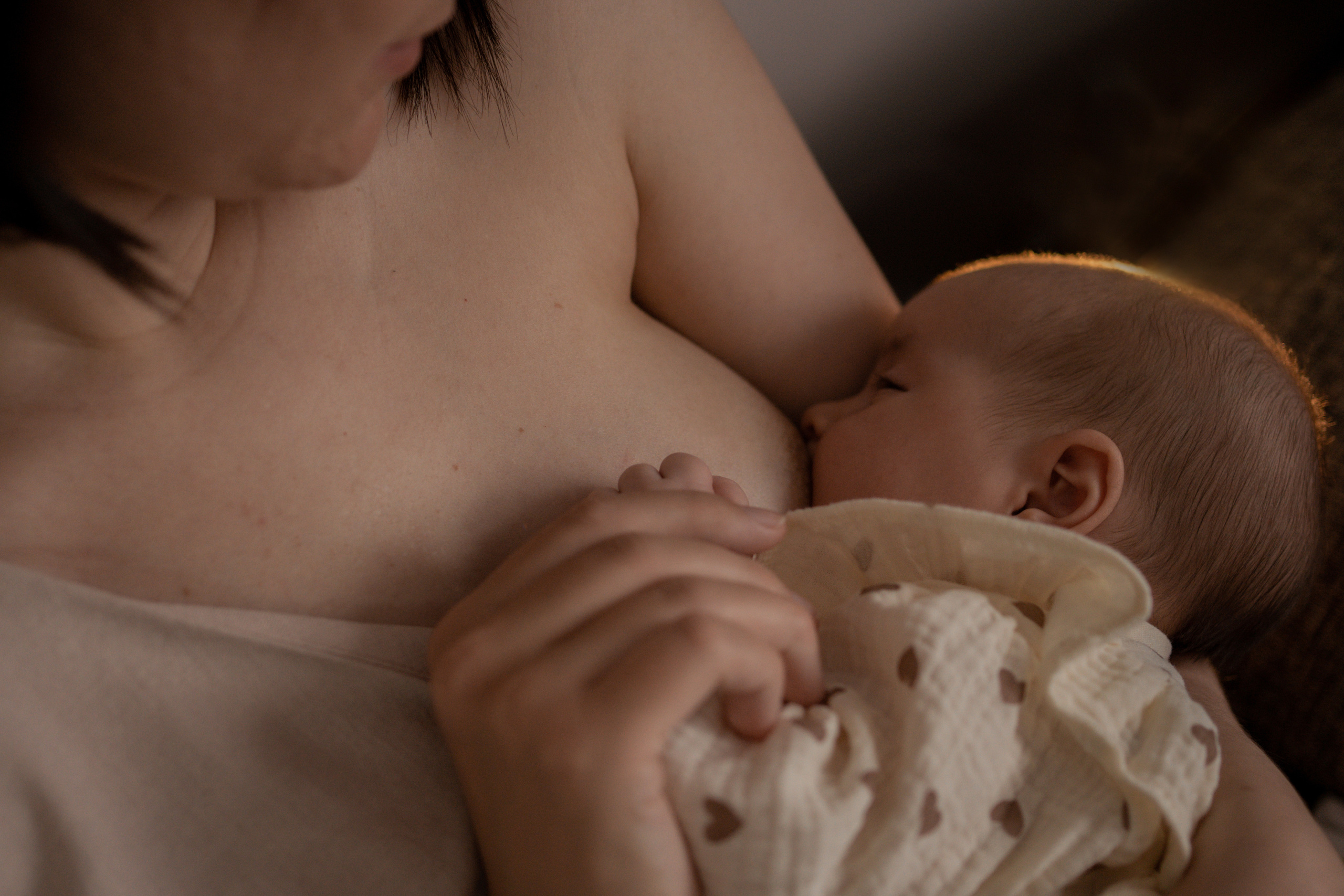 Даша, Никита и Ева. Фотограф грудного вскармливания в Москве Екатерина