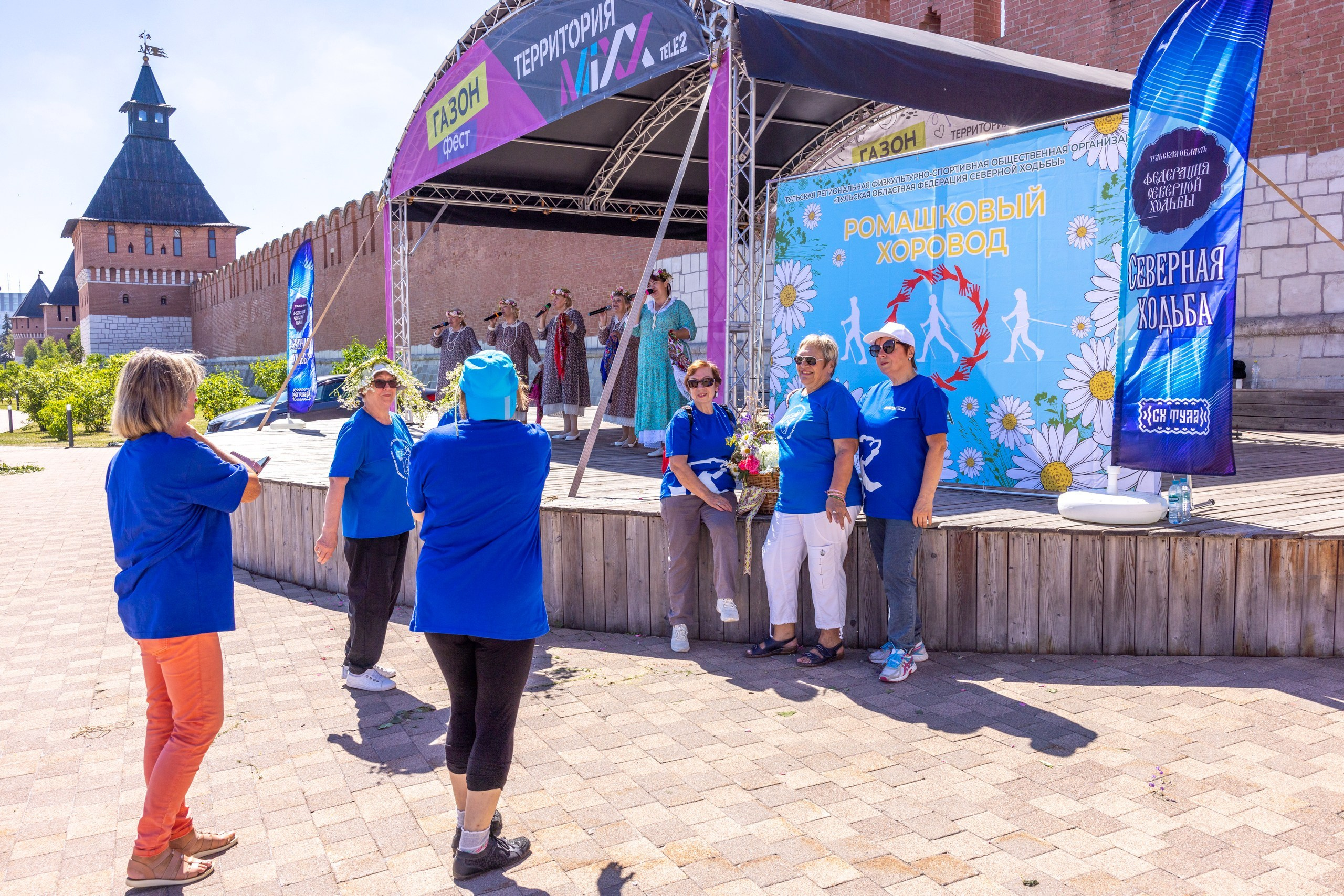Фестиваль «Ромашковый хоровод». Северная ходьба. Фотограф в Туле Крупский АнДРей. Фотостудия «КАДР71» в Туле