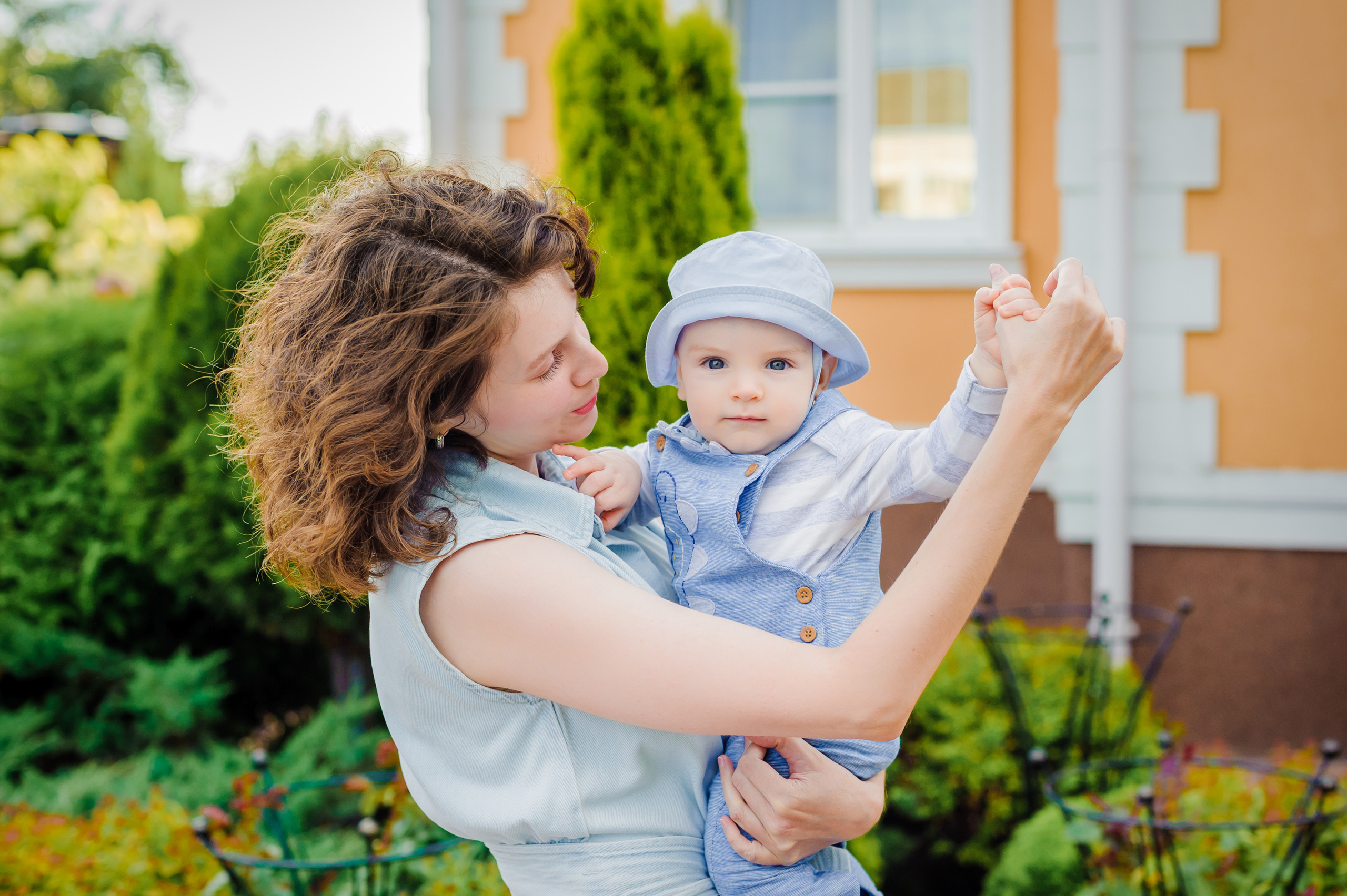 Детский и семейный фотограф в Рязани Валя Лялина. Фотограф новорождённых в Рязани, фотосъемка выписки из роддома, крещен
