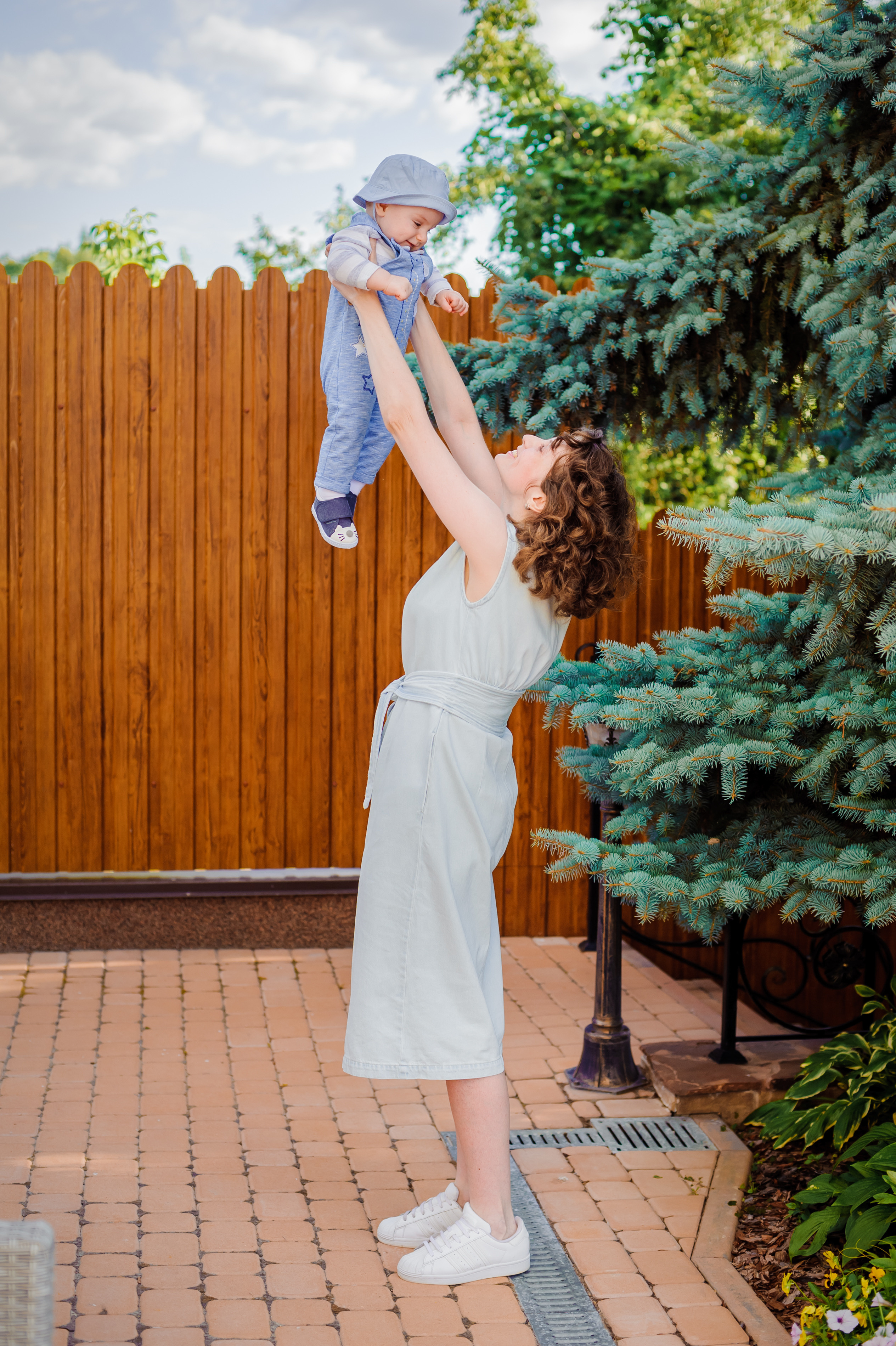 Детский и семейный фотограф в Рязани Валя Лялина. Фотограф новорождённых в Рязани, фотосъемка выписки из роддома, крещен