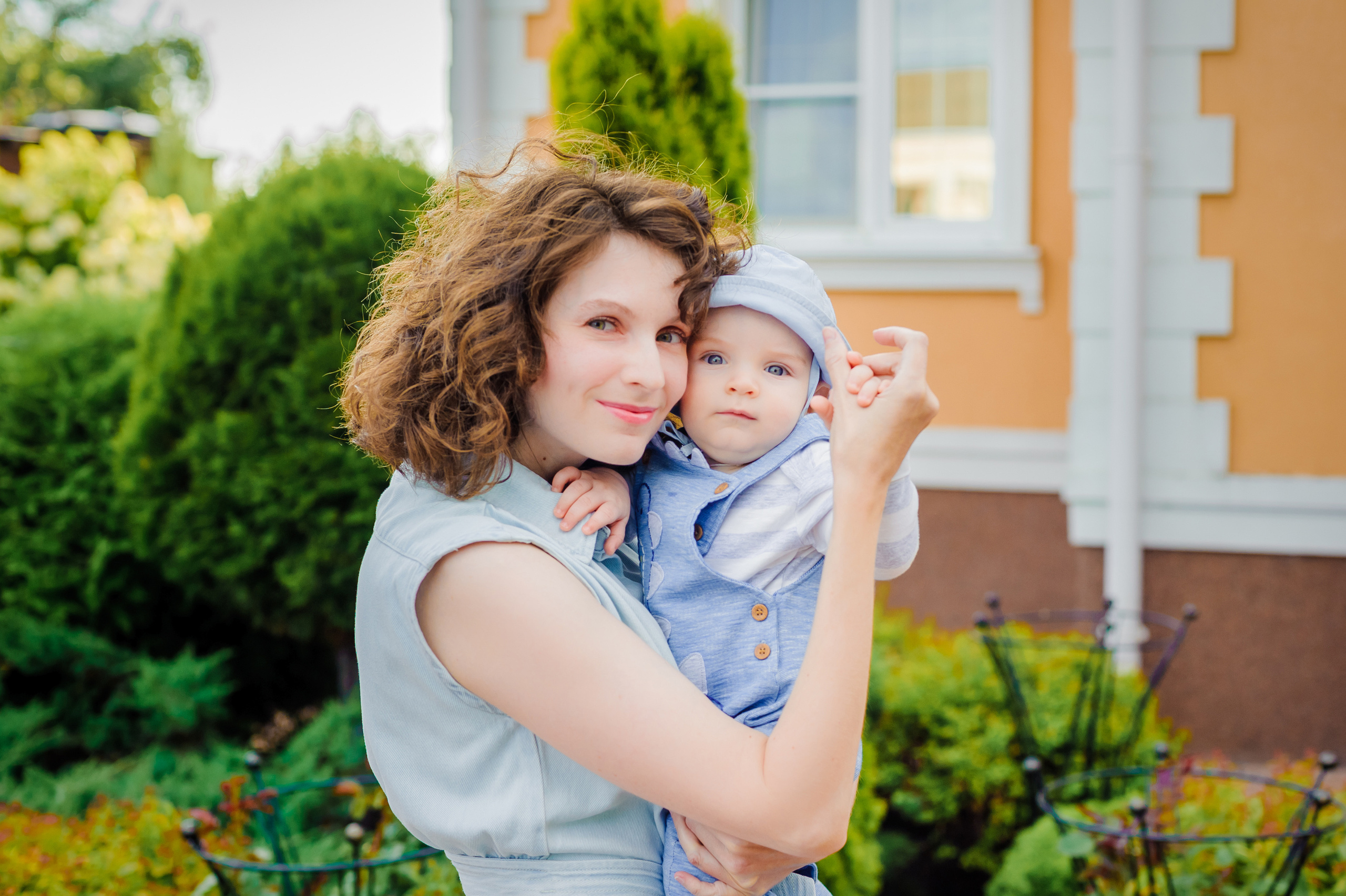 Детский и семейный фотограф в Рязани Валя Лялина. Фотограф новорождённых в Рязани, фотосъемка выписки из роддома, крещен