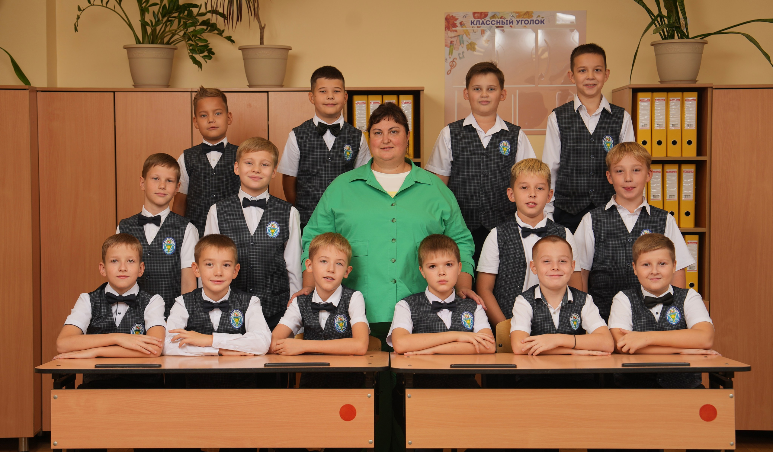 9 и 11 КЛАССЫ. Красивый выпускной альбом в Краснодаре
