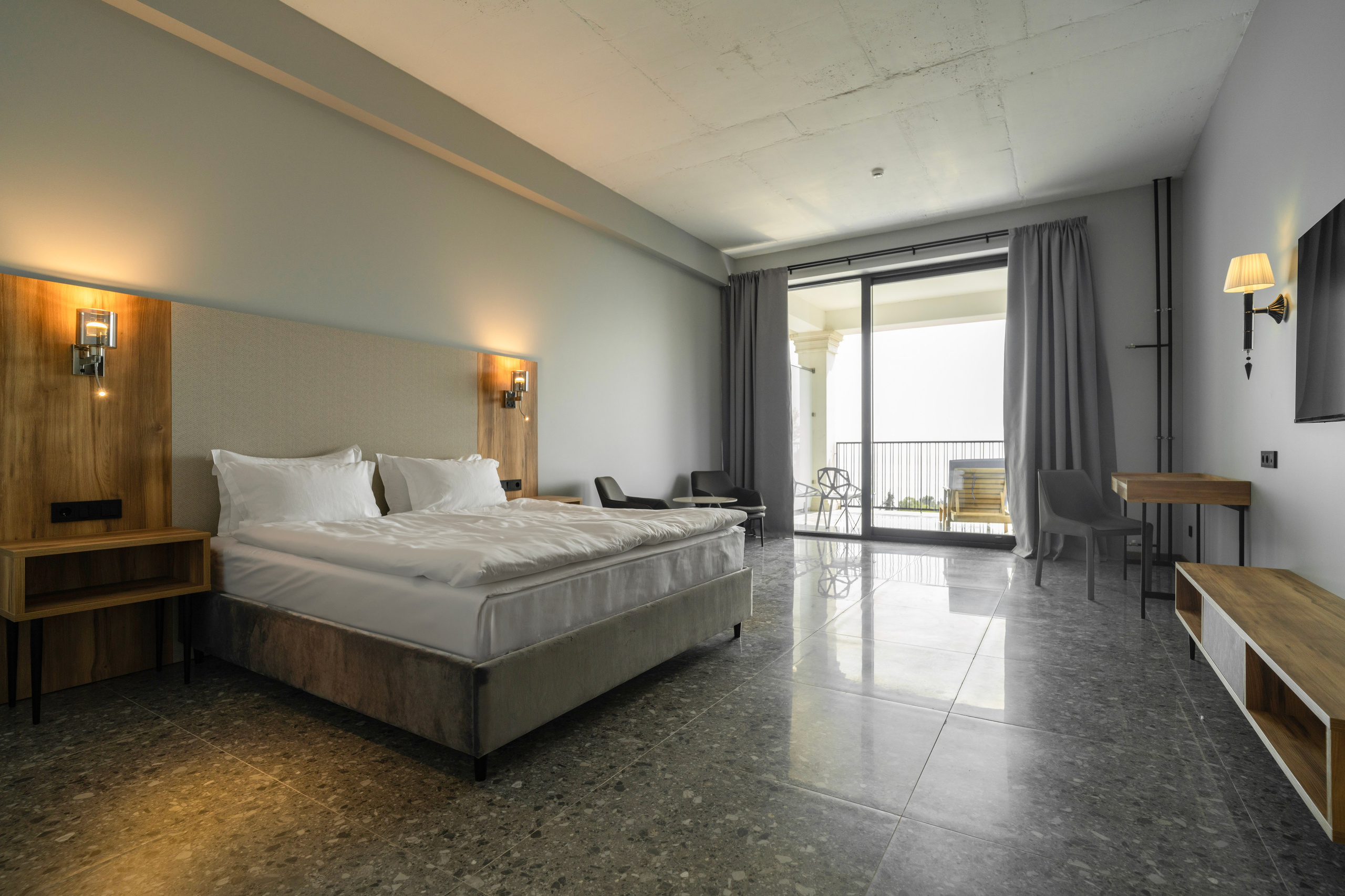 Отель Юпшара. Главная