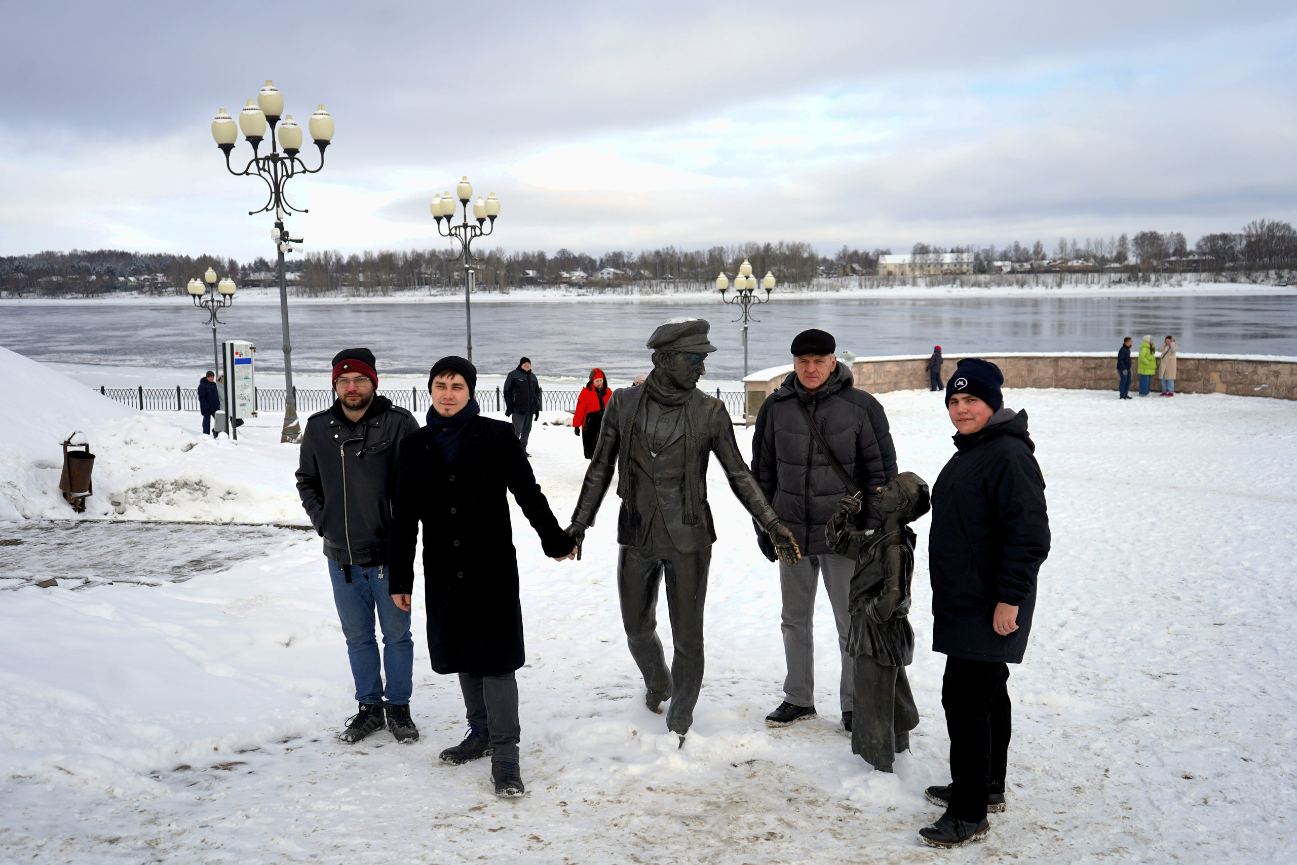 Первый заезд Кунцевых, мороз и ветер. Городок на Волге
