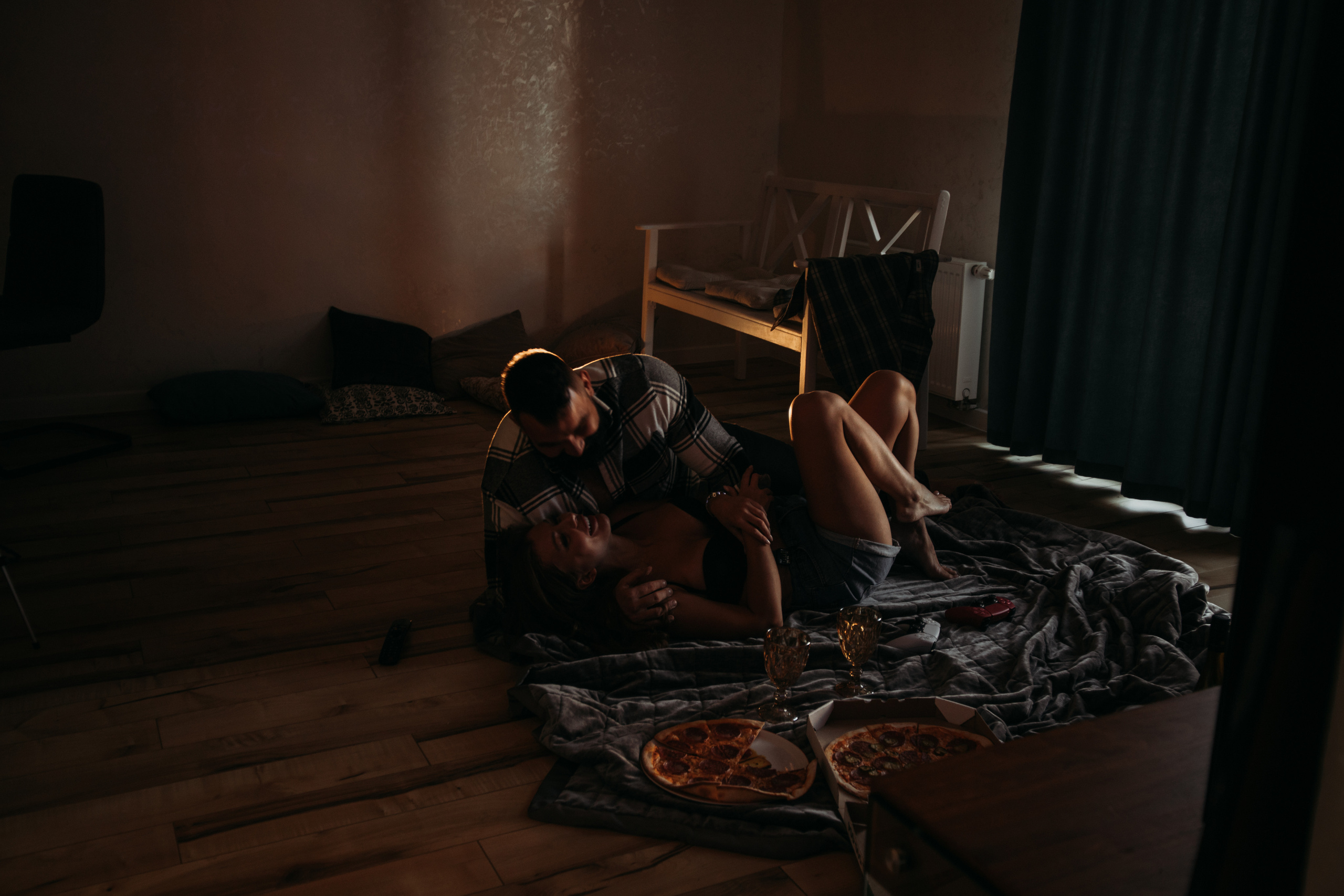 Домашняя съемка love story. Венера Гайн. Репортажный фотограф  Тюмень. Обучение фотографии с 0