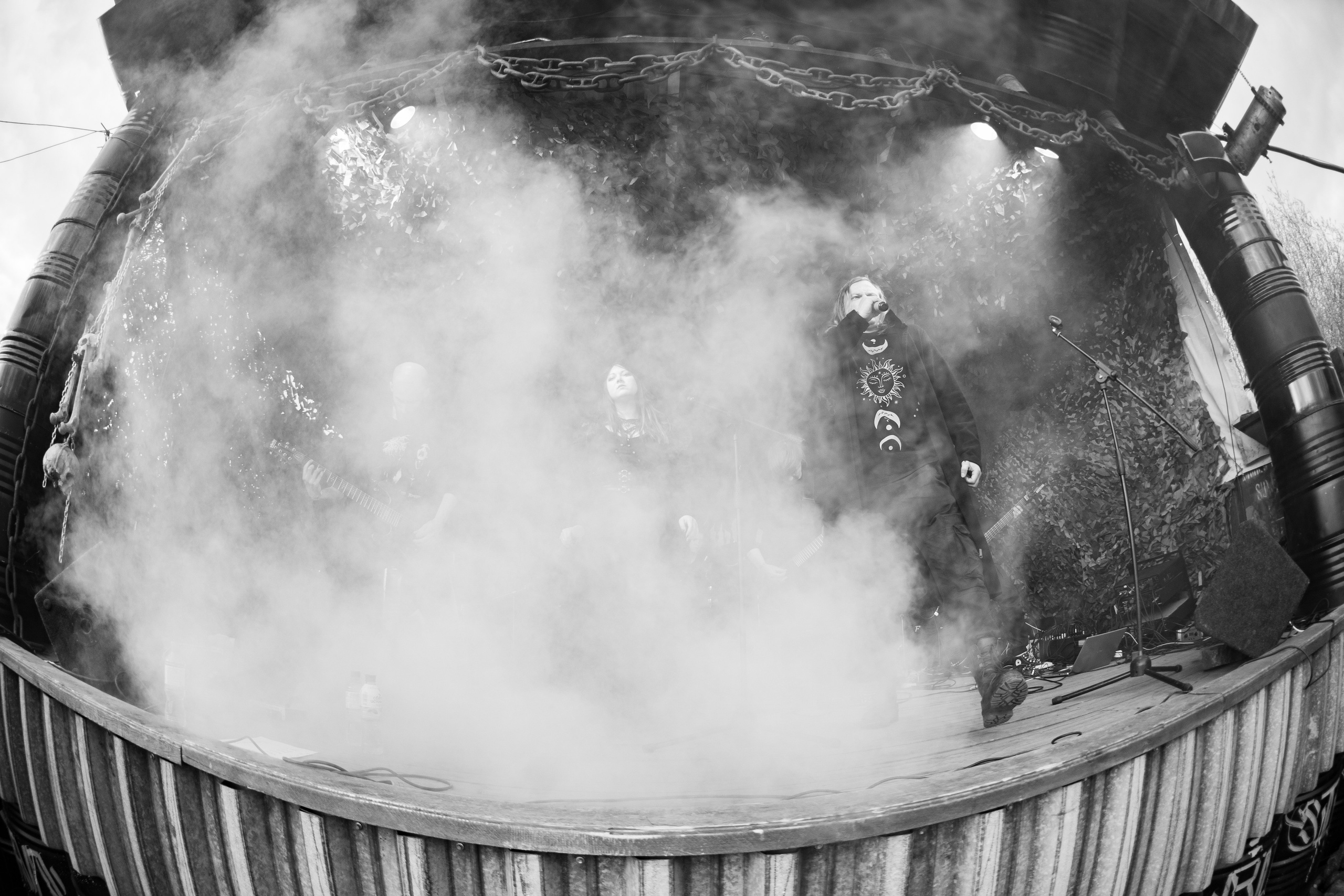 Фестиваль «ПОСРЕДИ КЛАДБИЩ И БОЛОТ»|Архангельск. Концертный и репортажный фотограф в Санкт-Петербурге Слава Пахомов