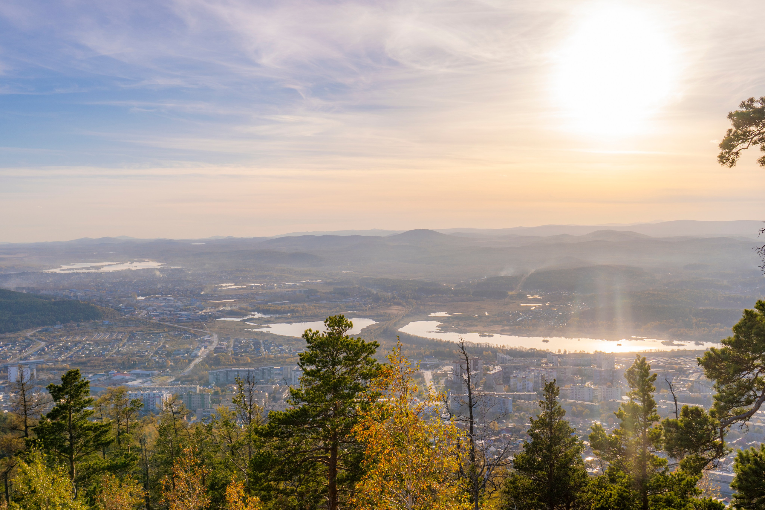 Пейзаж и город. Фотограф Леонид Мартенс