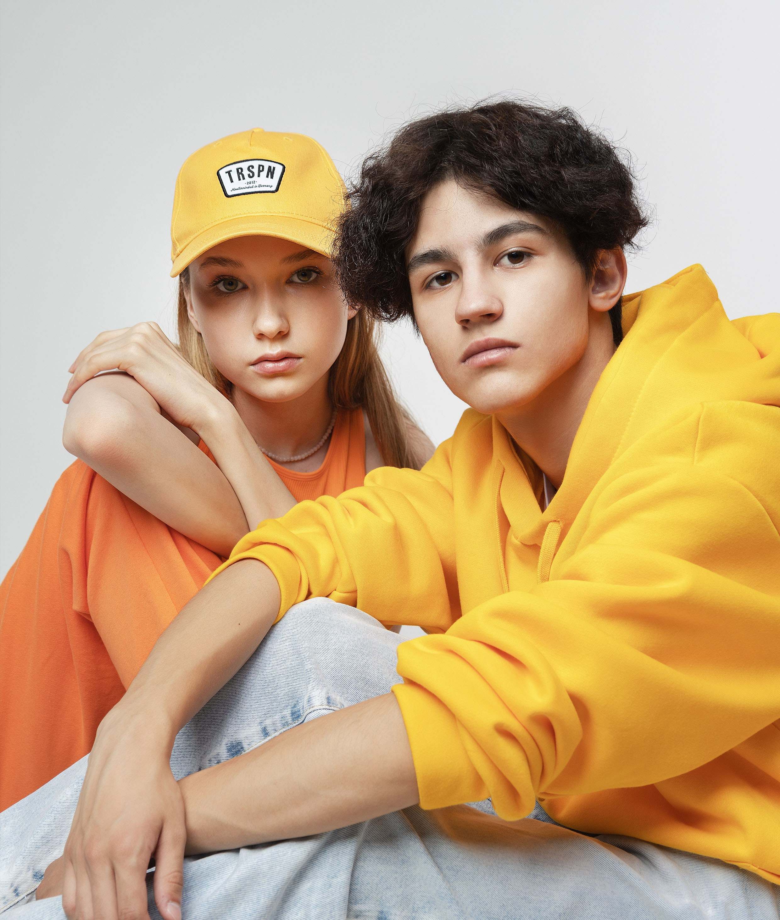 Release Студия выпускных альбомов Юрия Рыбина. Занимаемся школьной фотографией, изготовлением выпускных альбомов. Тюмень