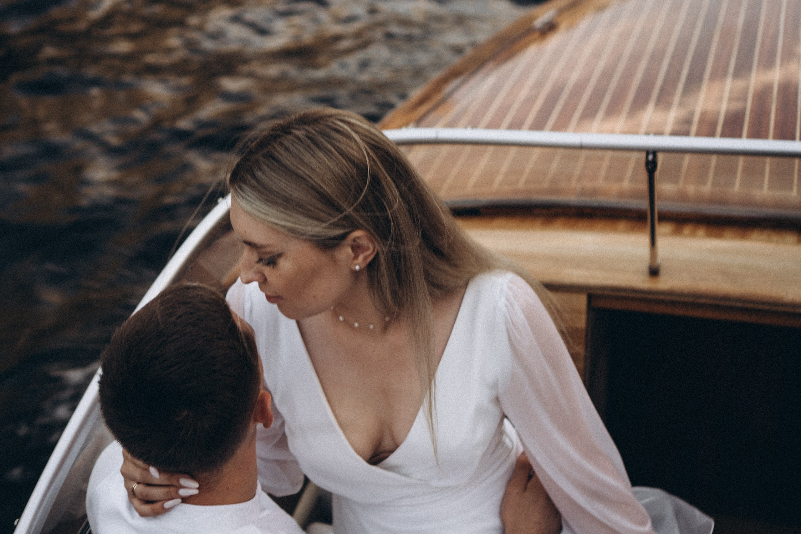 СВАДЕНБНАЯ СЬЕМКА НА КАТЕРЕ ПО КАНАЛАМ САНКТ-ПЕТЕРБУРГА И В АКВАТОРИИ НЕВЫ. Профессиональный фотограф, Санкт-Петербург — Виктория Богомолова