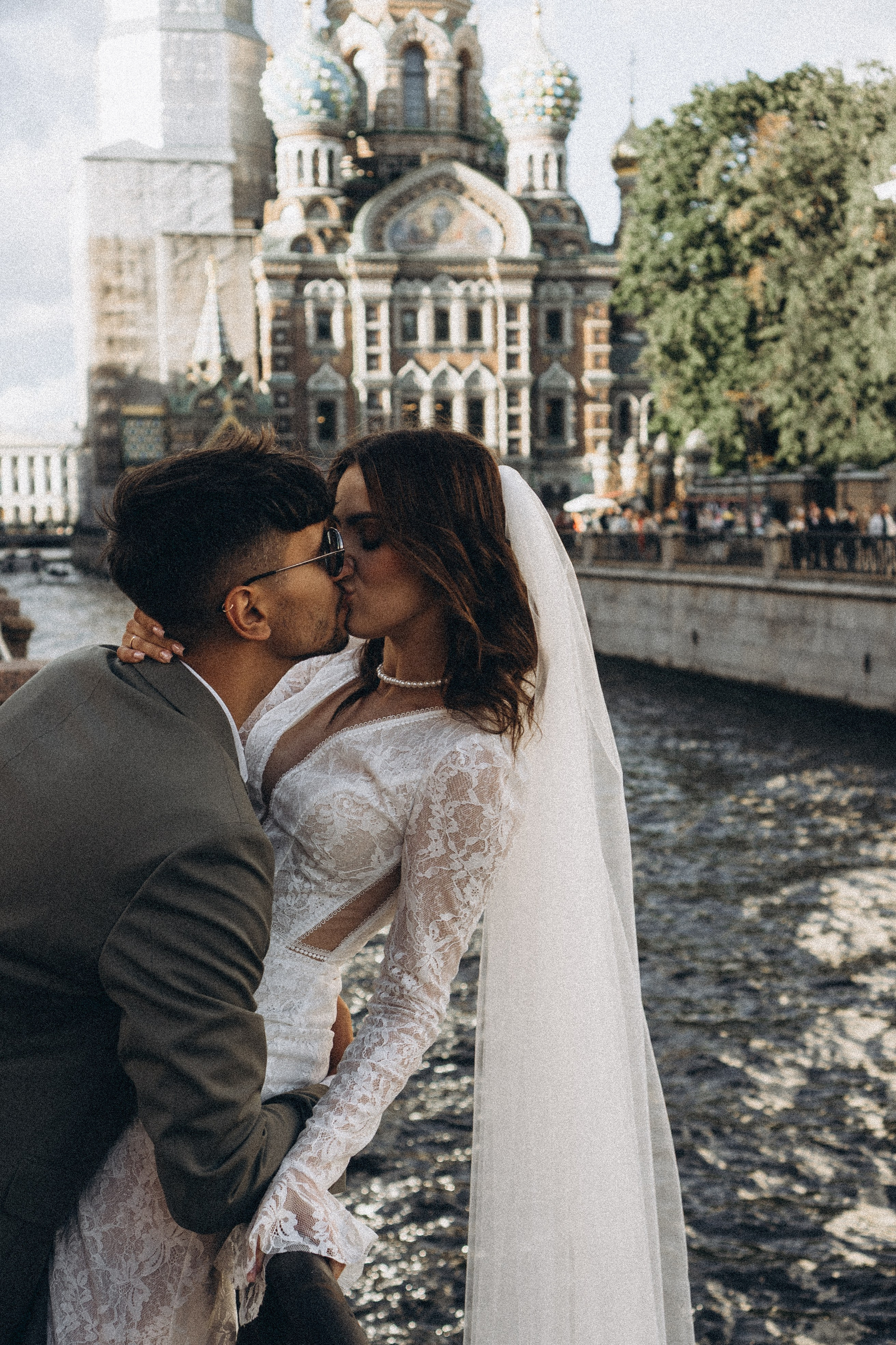 СВАДЕБНАЯ ПРОГУЛКА ВОЗЕ ИСАИКЕВСКОГО СОБОРА АСТОРИИ И ЗАКОНОДАЛЕТНОГО СОБРАНИЯ. Профессиональный фотограф, Санкт-Петербург — Виктория Богомолова