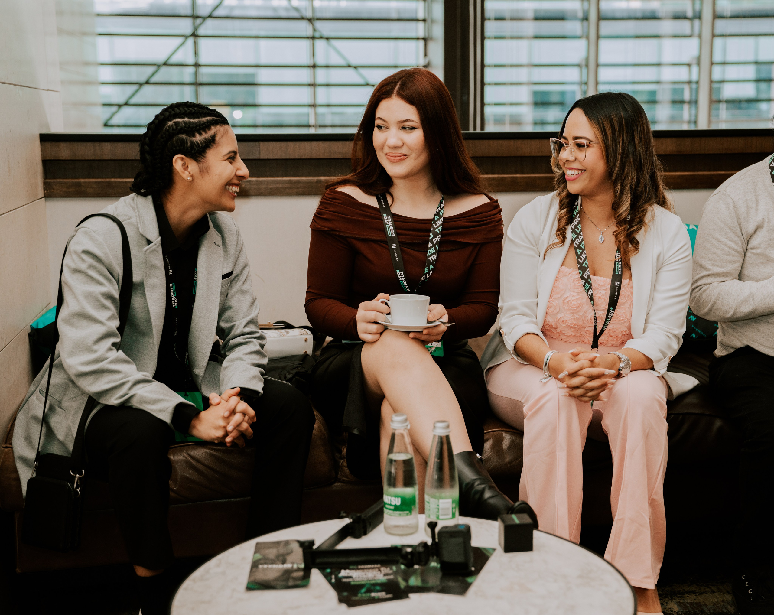 TRADERS DAY By NeomAAA Bogota. NeomAAA Funds Gallery