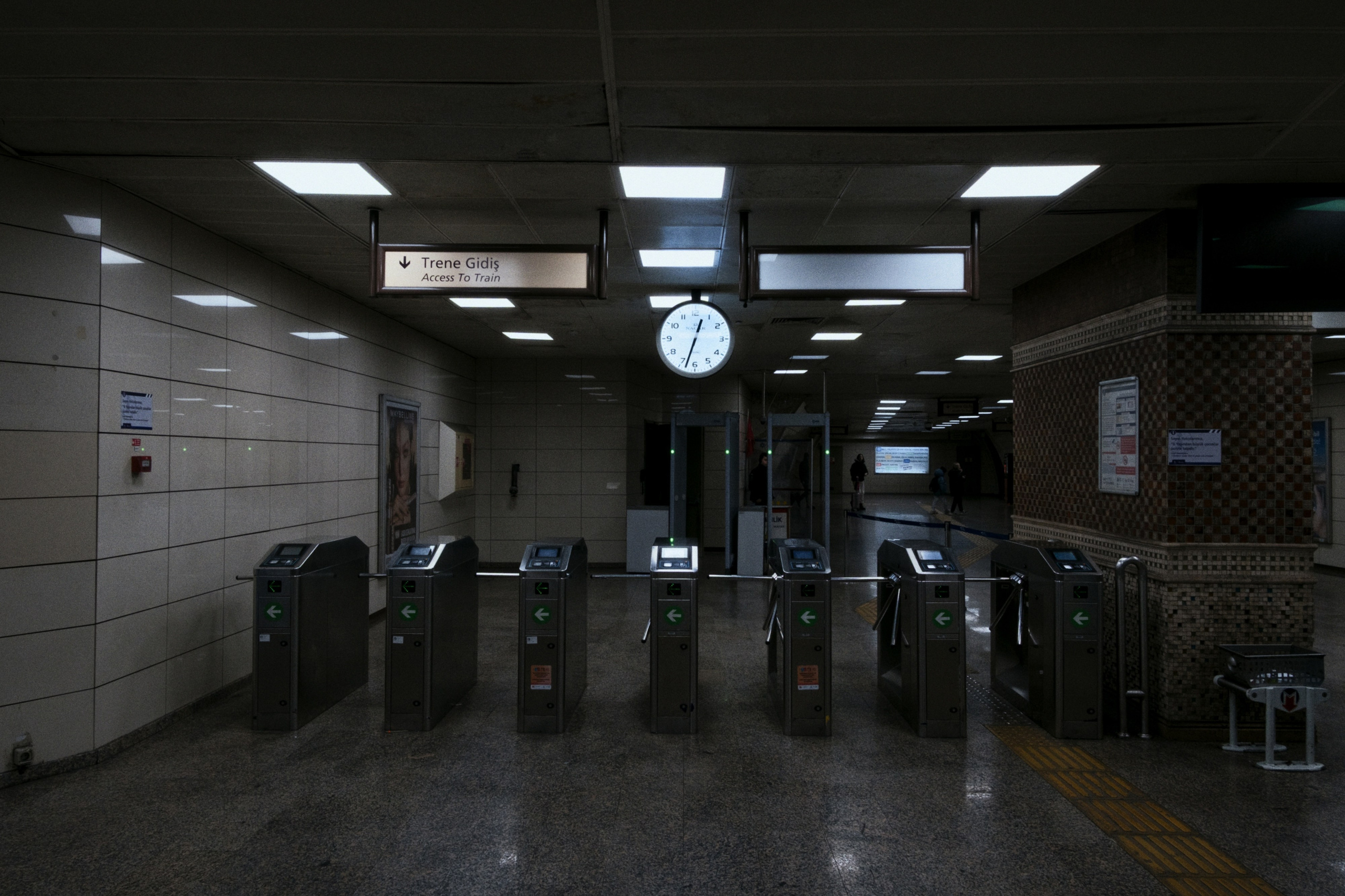 Beyoğlu x Karakoy, Istanbul / Türkey AW26. Фотограф Юрин Евгений