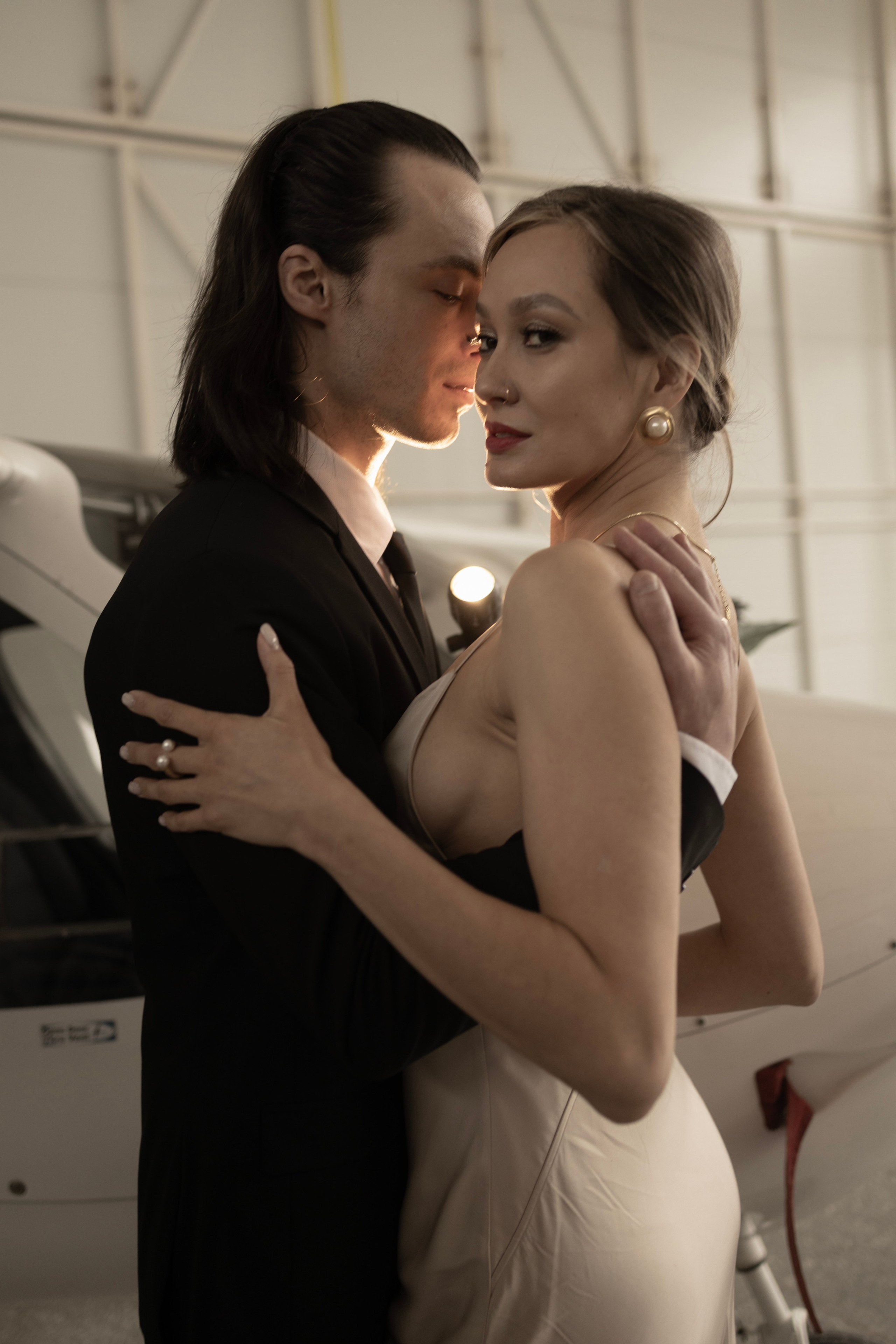 Свадебная на аэродроме. Фотограф Арина Шмакова