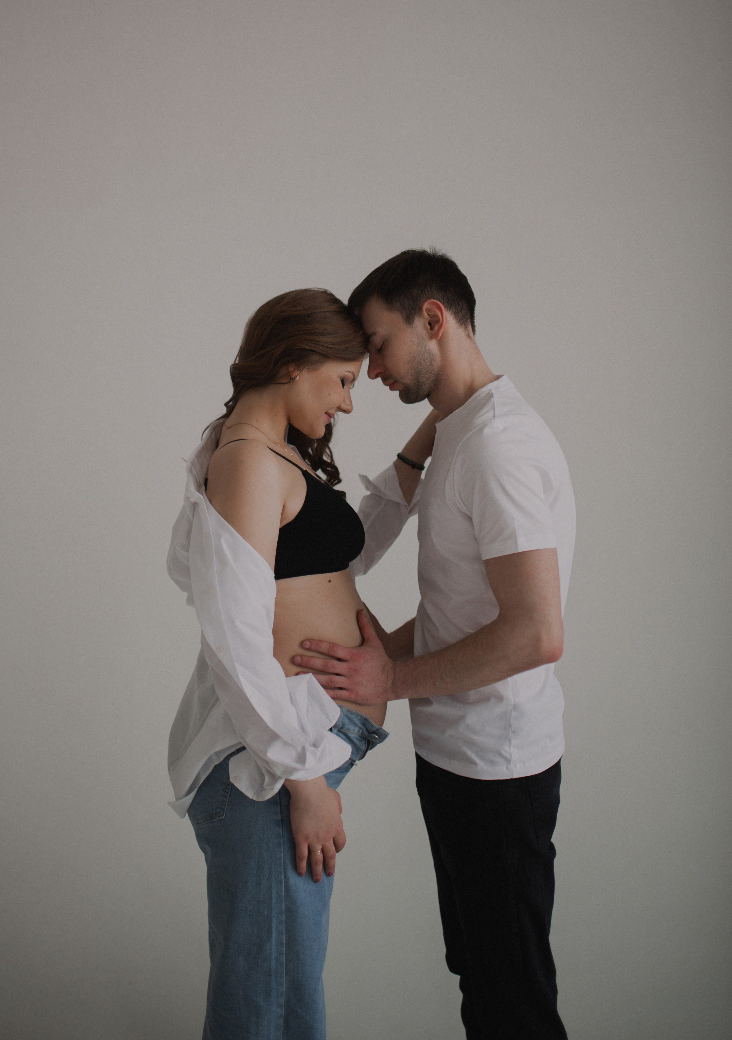 Фотосессия беременности в студии Бутово. Семейная фотосессия Бутово Москва фотограф Алина Морщагина