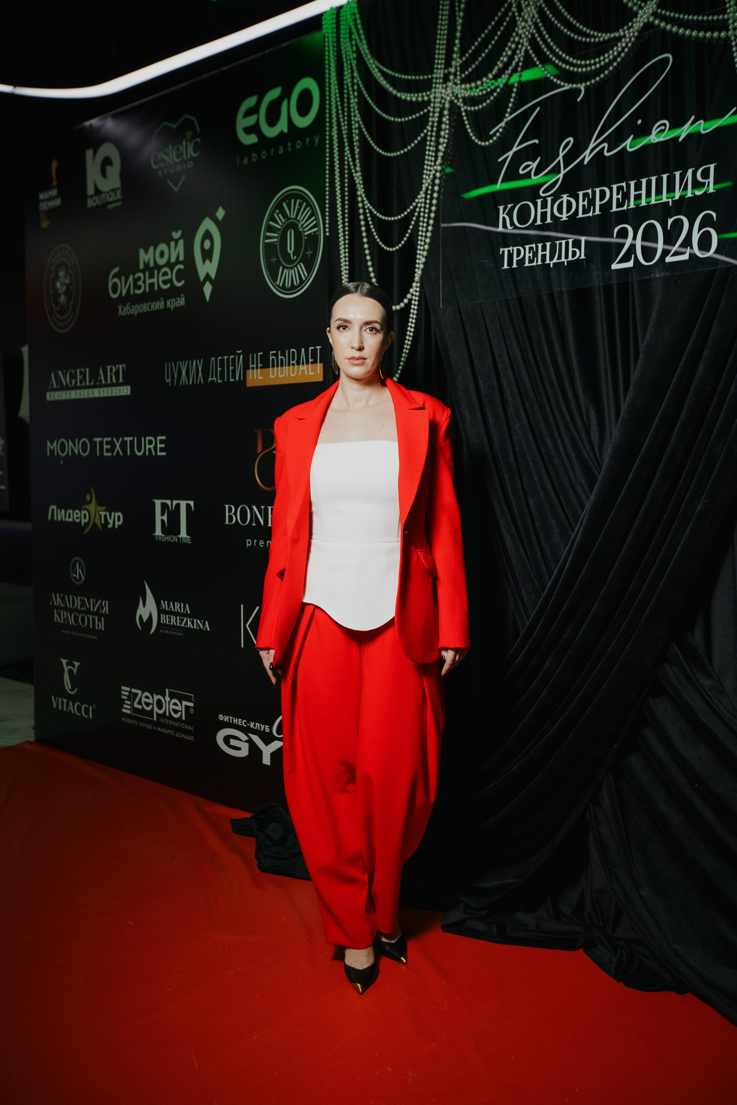 ФЭШН КОНФА. СВОИ. ФОТООТЧЕТЫ-СОБЫТИЯ-МЕСТА