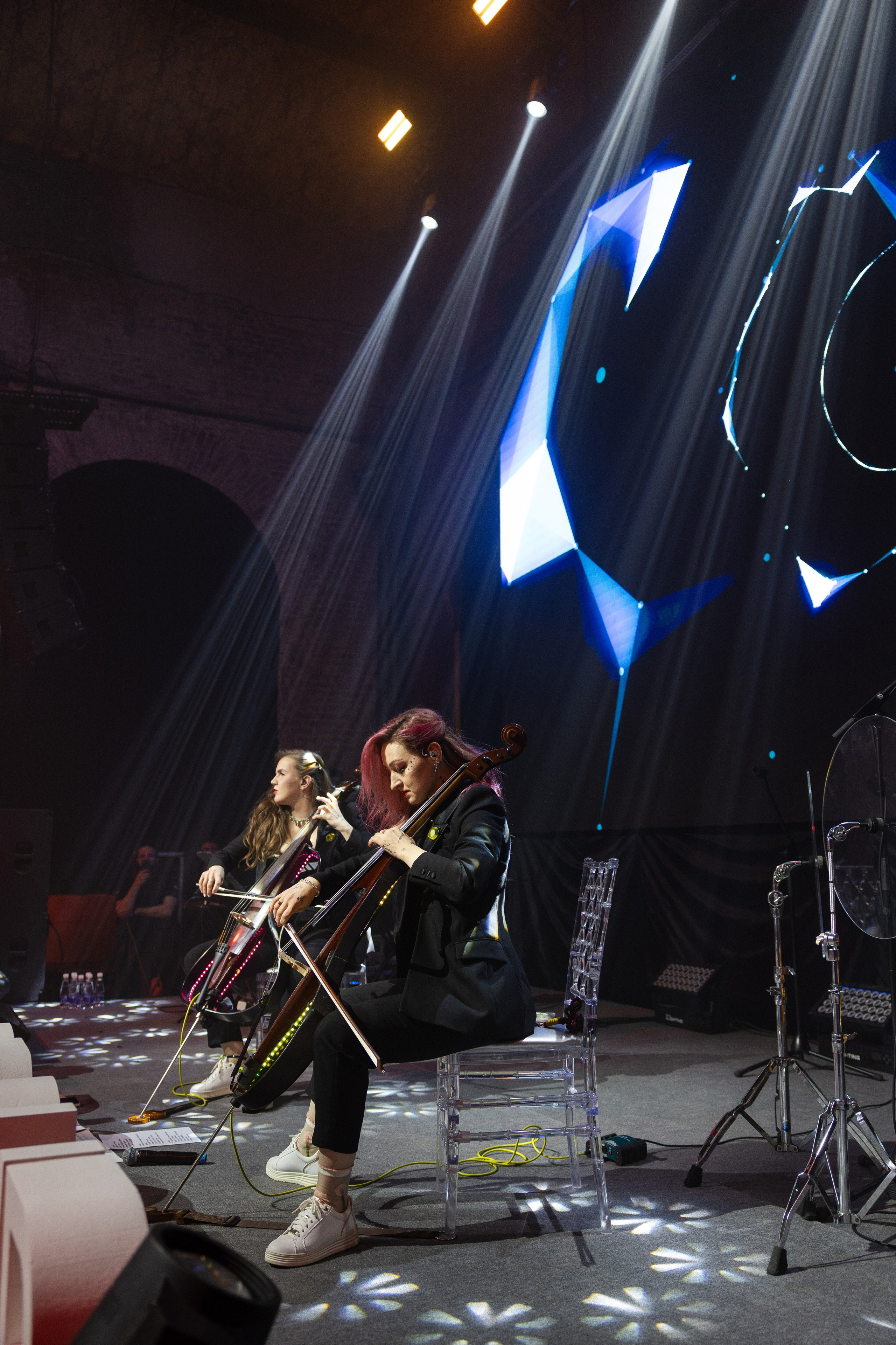 Data Summit 2025. Свадебный репортажный фотограф в Москве