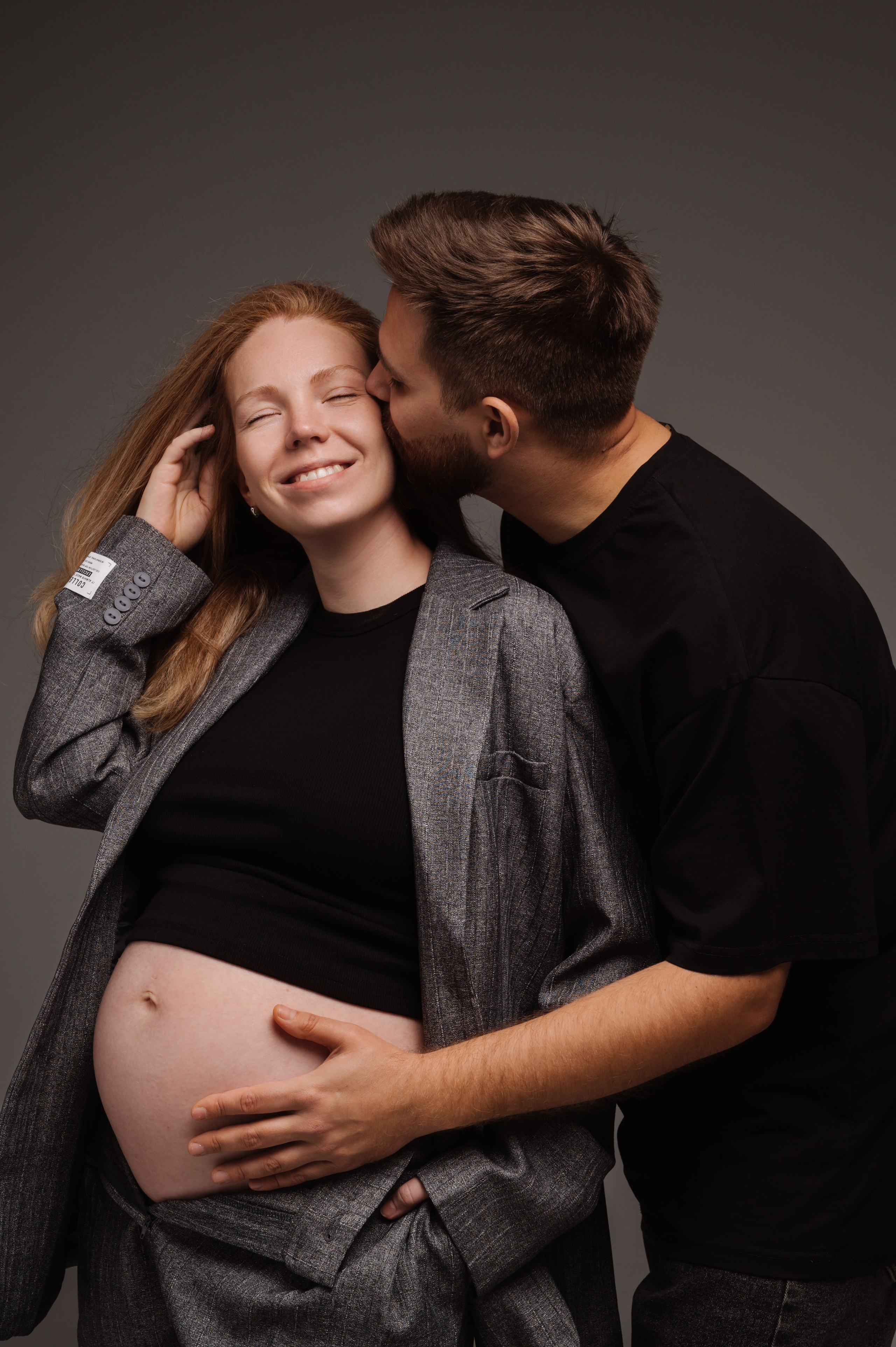 Елизавета. Профессиональный фотограф беременности в СПБ. Стильные фотосессии беременности в стиле минимализм и классическая фотография