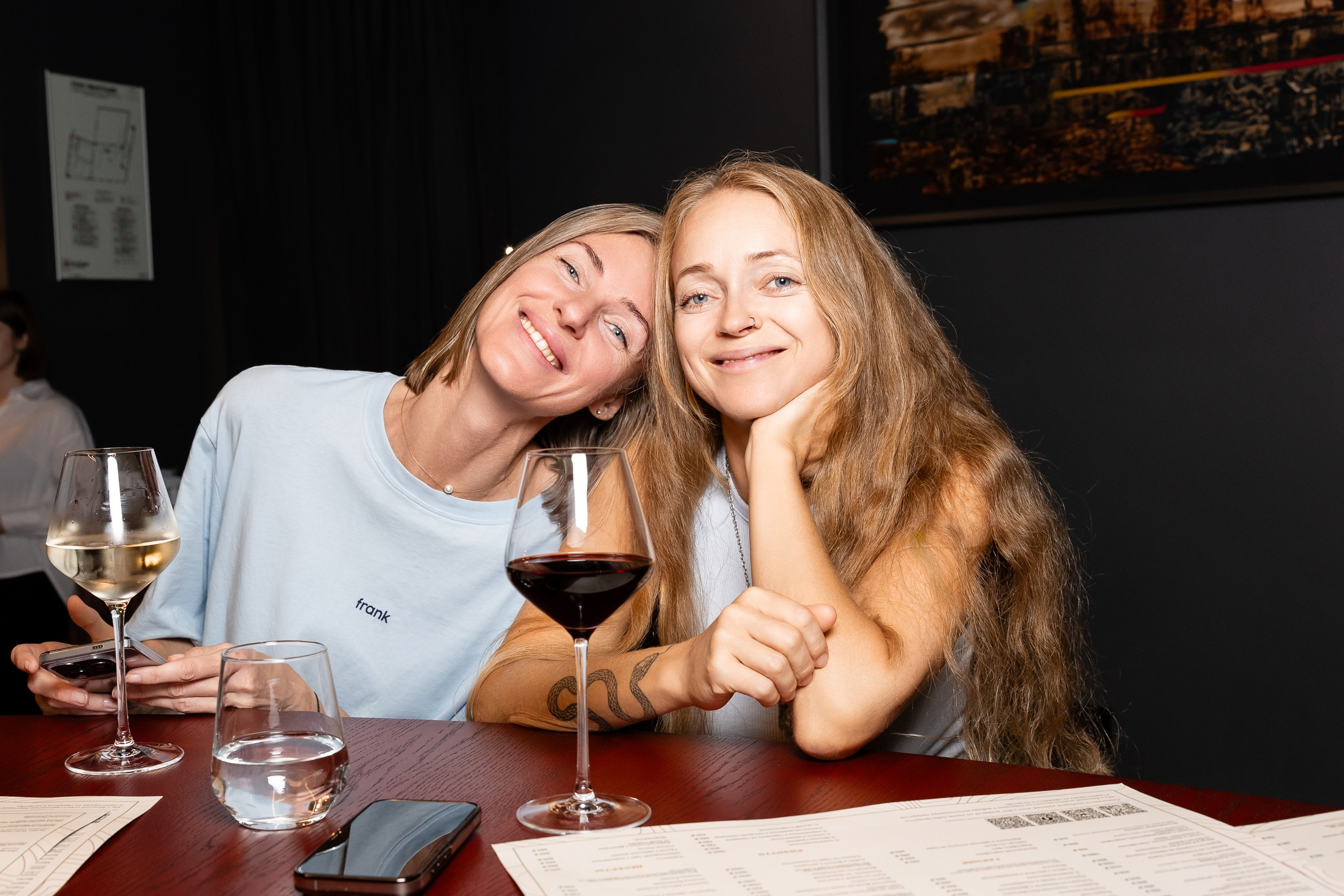 Выставка работ Дениса Шевчука в ресторане Attolini. Фотограф в Санкт-Петербурге — Сергей Петров