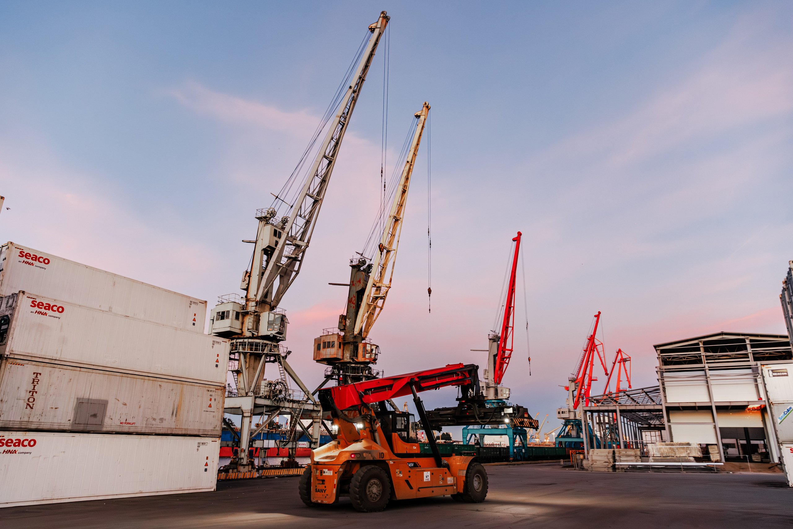 Репортажный фотограф в Санкт-Петербурге Жолудев Владислав