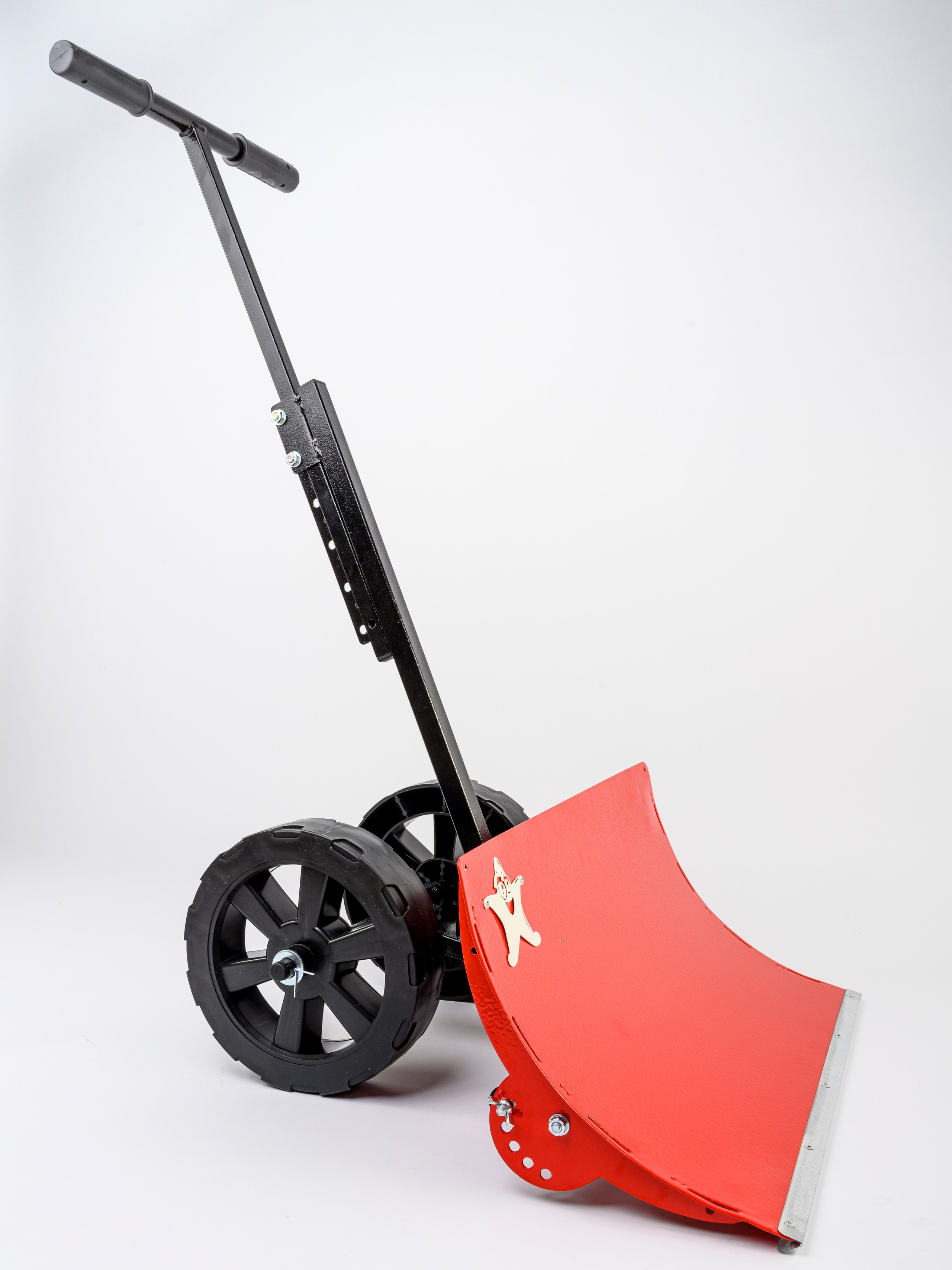 Каталожная съёмка: Снегоуборочная лопата / Пылесос. Фотограф Андрей Зикеев, фотостудия AzArt Studio в Москве