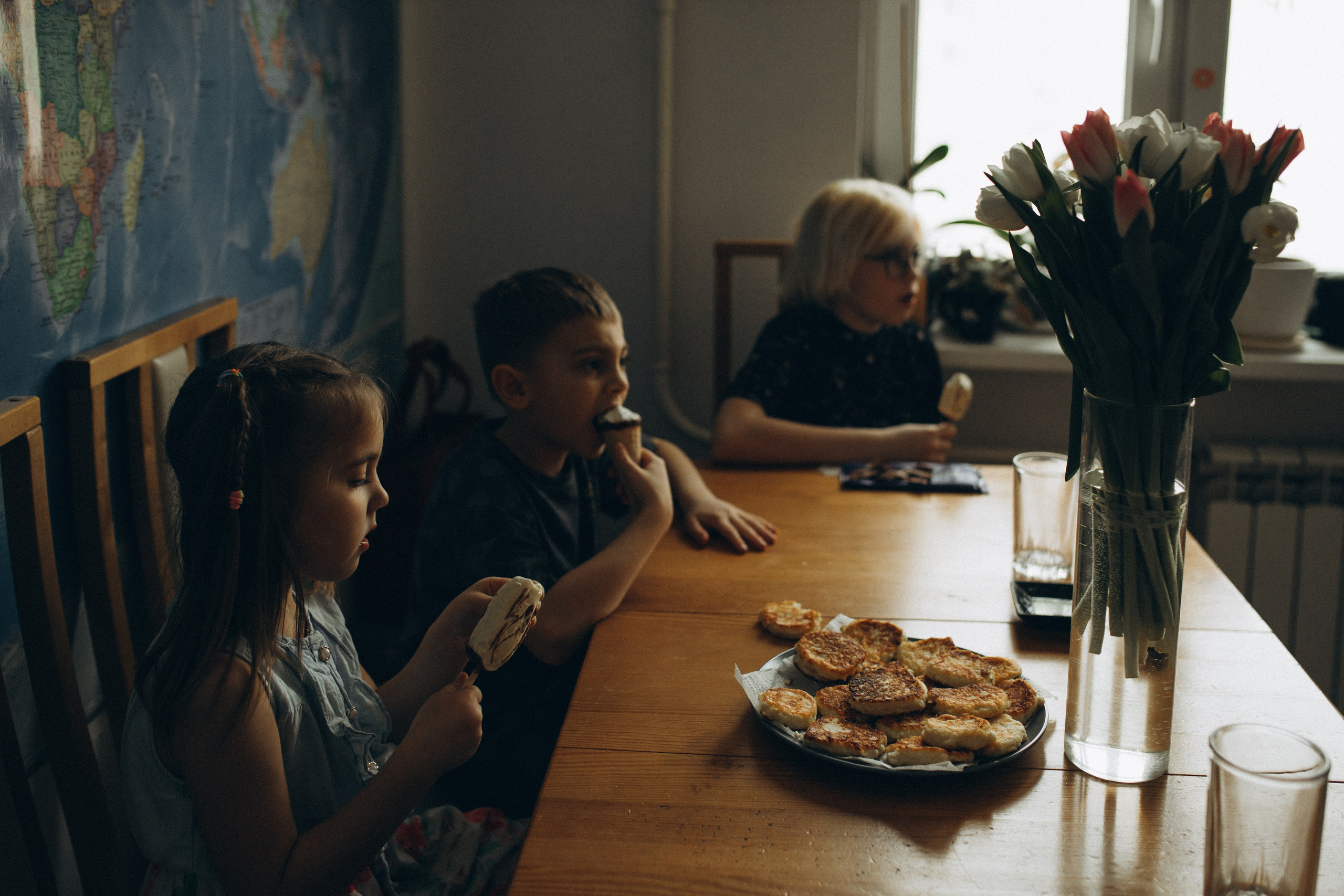 Лида, Арсений, Гера, Дара, Корвин. Фотограф Людмила Оюн
