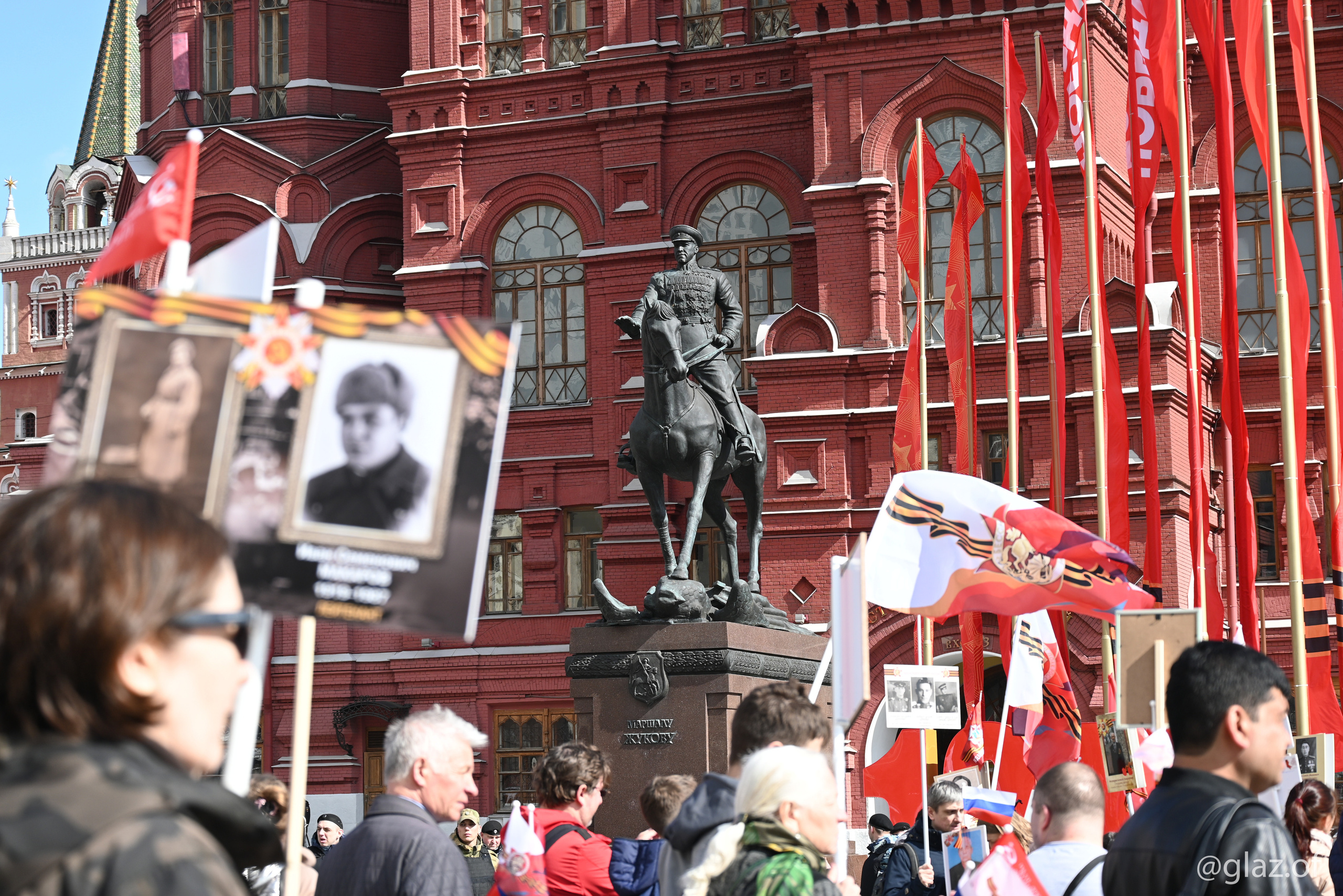 Бессмертный полк. 9-е мая 2022 года. Фотограф Москва Александр Глазов