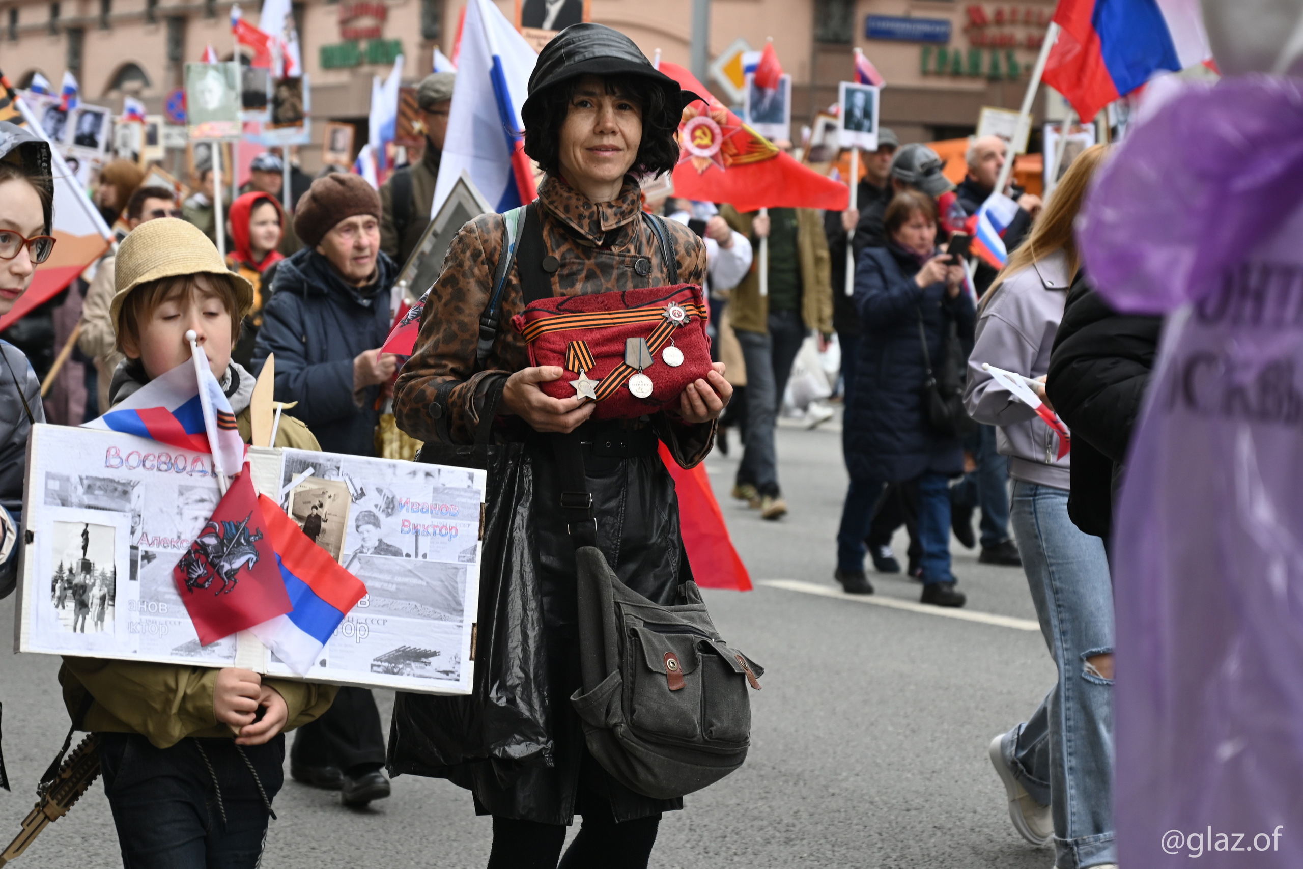 Бессмертный полк. 9-е мая 2022 года. Фотограф Москва Александр Глазов