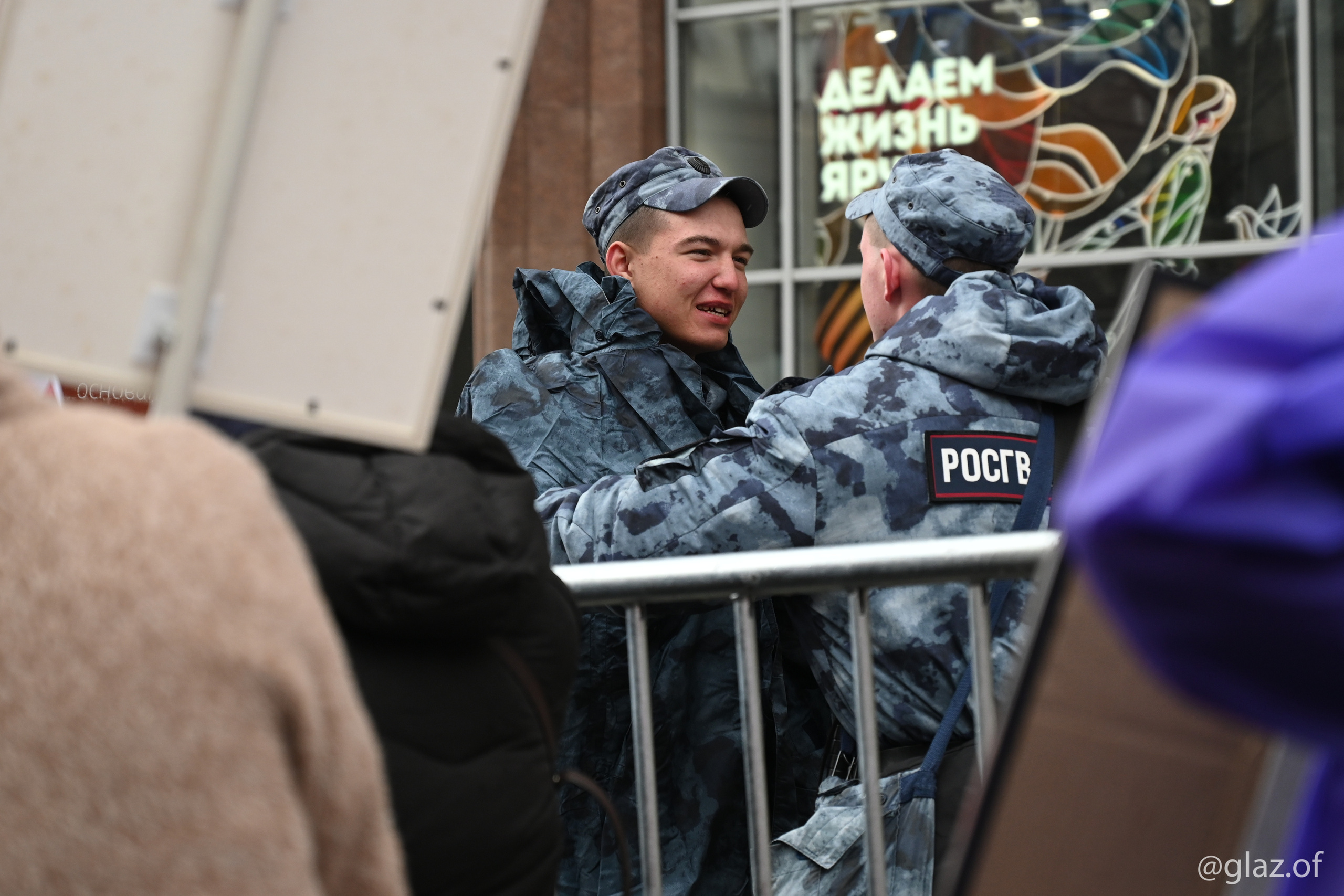 Бессмертный полк. 9-е мая 2022 года. Фотограф Москва Александр Глазов