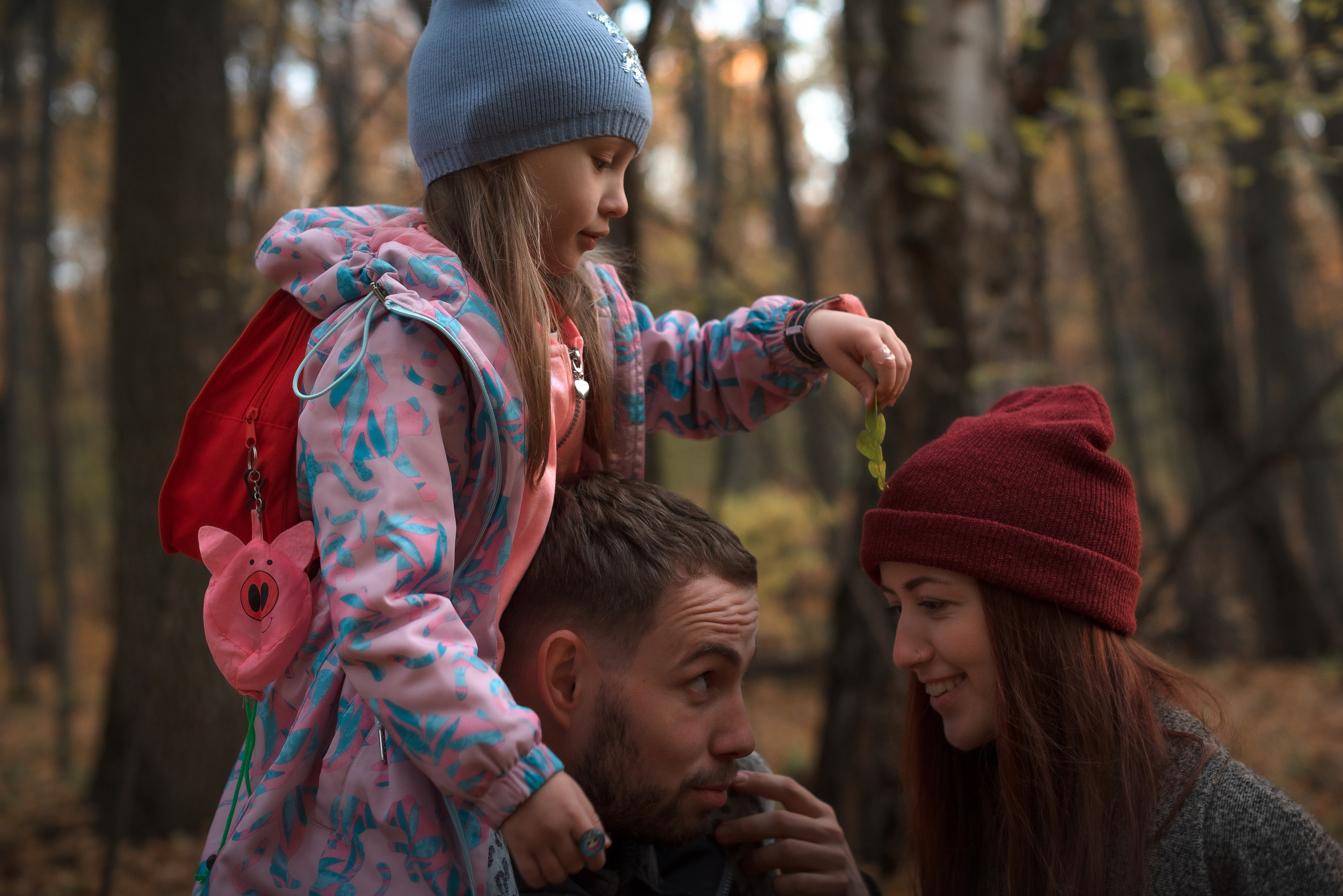 [Семья]Осенняя прогулка с Максимом, Александрой и Василисой. Фотограф Таинства Крещения в Саратове Ильченко Артем