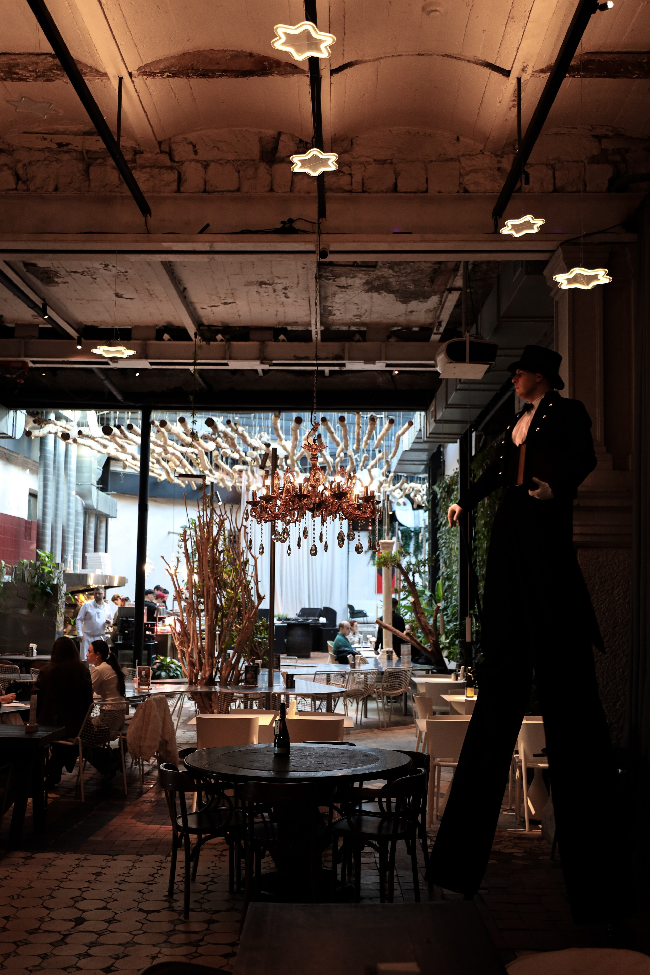 Gastrodvor «Диалог с Чеховым». Дженбаз Павел — фотограф в Ялте