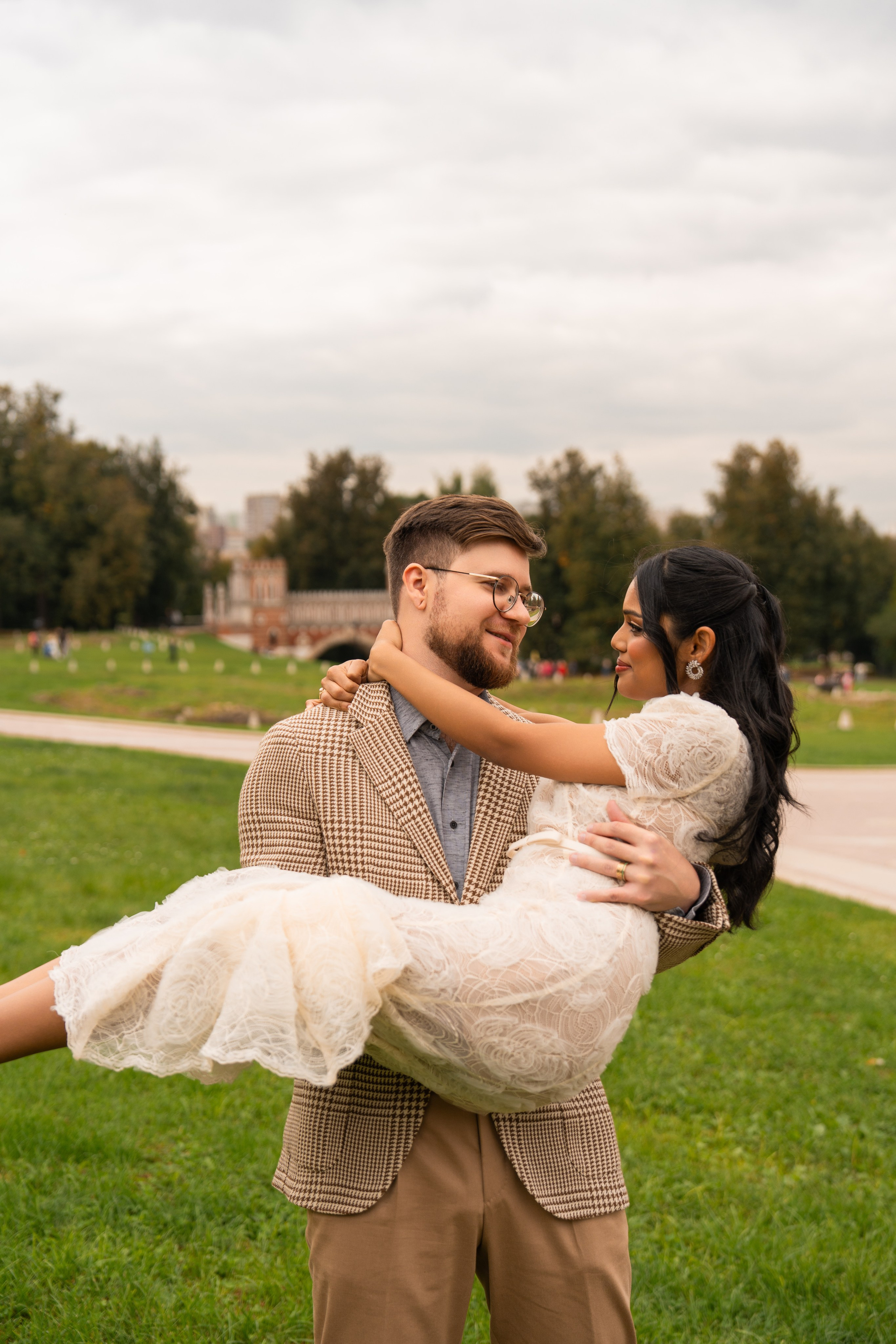 Максим и Харша, Царицыно. Свадебный фотограф в Москве Анна Полушина