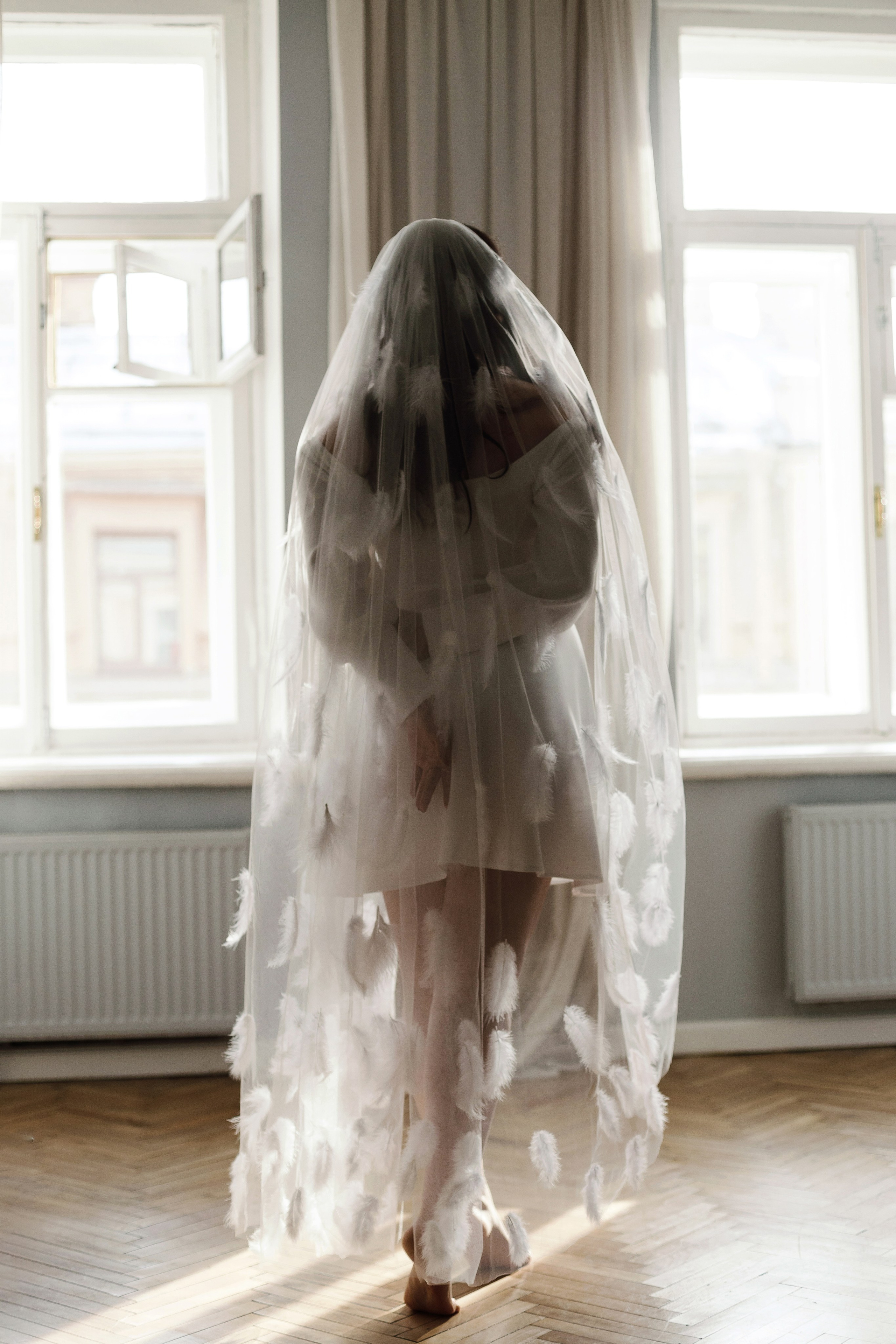 VK: Md: @lady_bulgakova Mua: @trofilyeva Org: @divine_photoproject Decor: @portfoliobrand