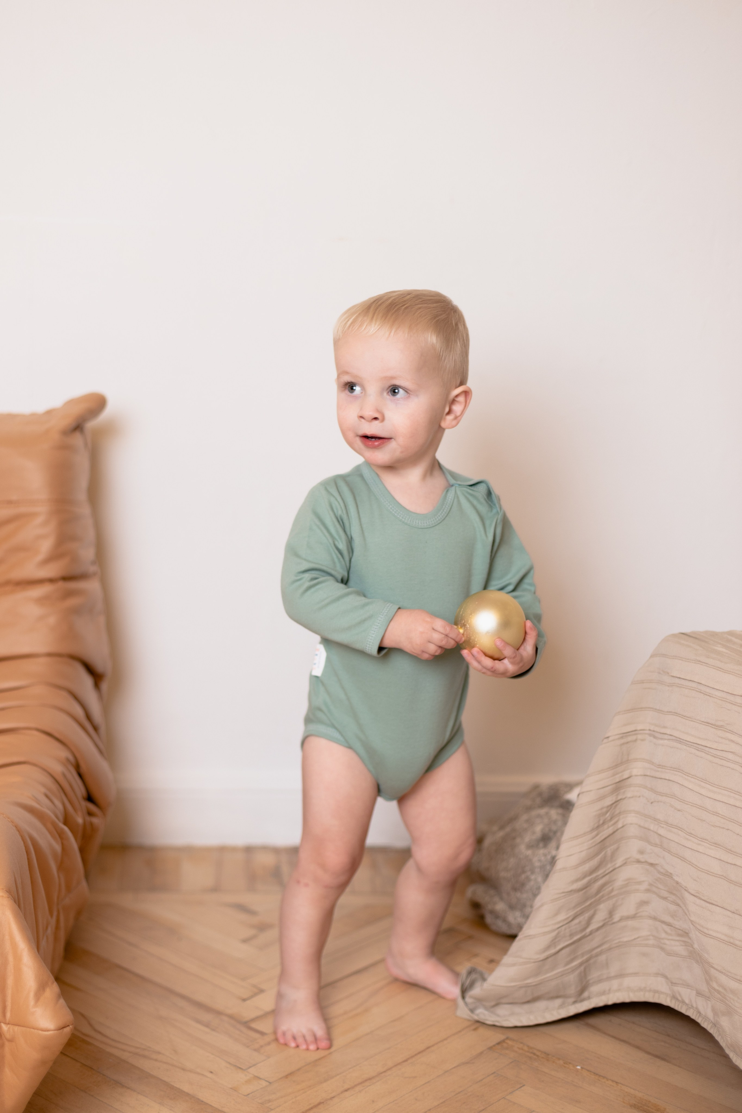 Слипы и Боди. Фотограф Челябинск Эвелина Ганага, съемка для бизнеса и маркетплейсов