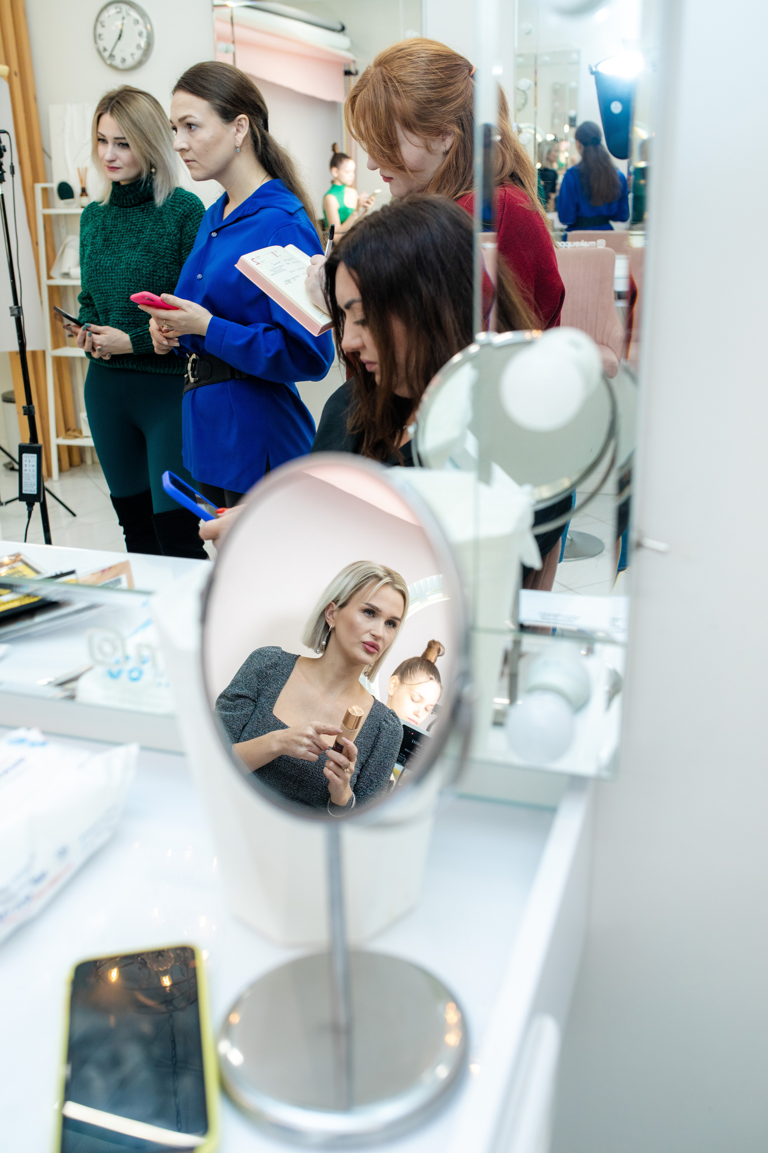 Мастер класс по обучению техникам макияжа. Фотограф в Москве Ира Никина