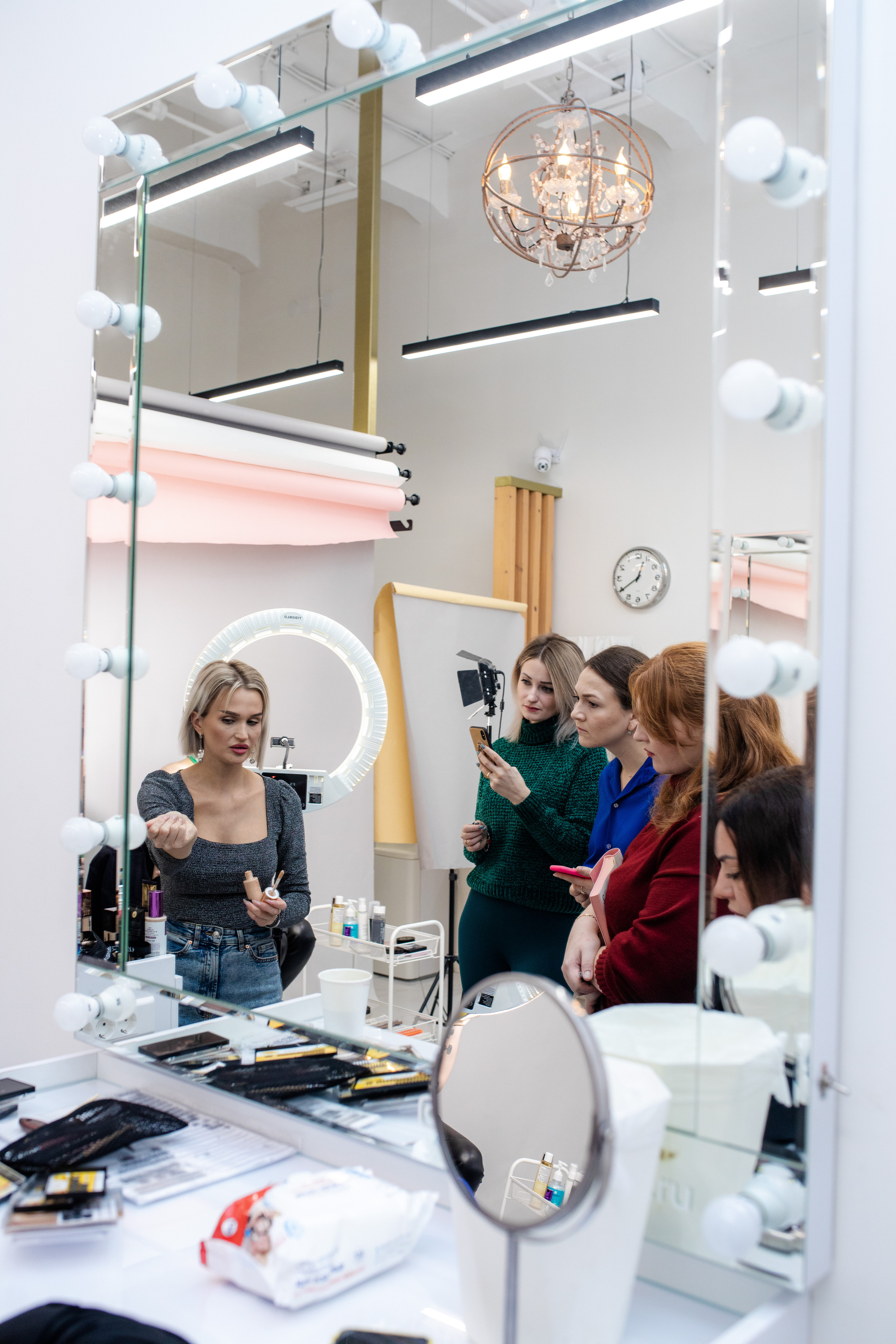 Мастер класс по обучению техникам макияжа. Фотограф в Москве Ира Никина