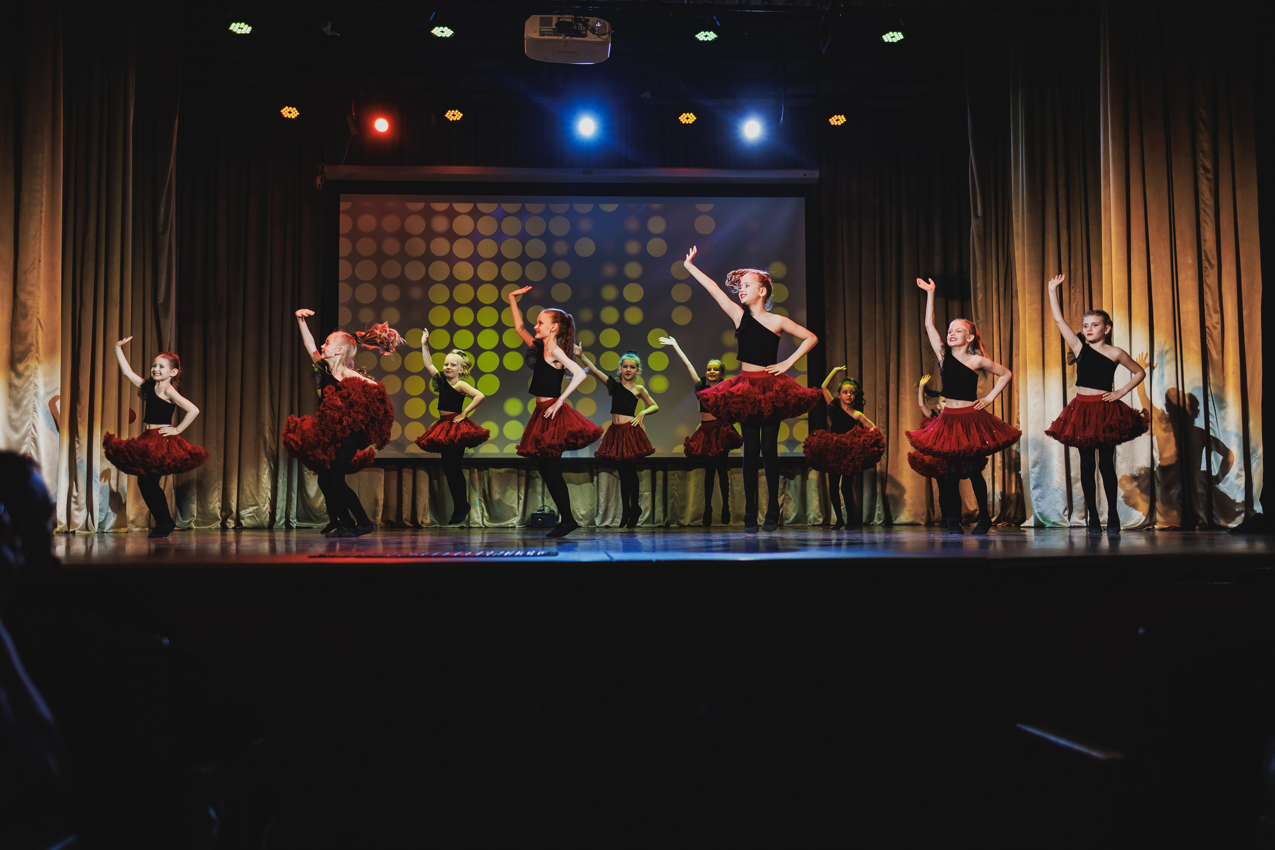 Отчётный концерт Riviera Dance. Май 2025. Фотограф — Новосибирск