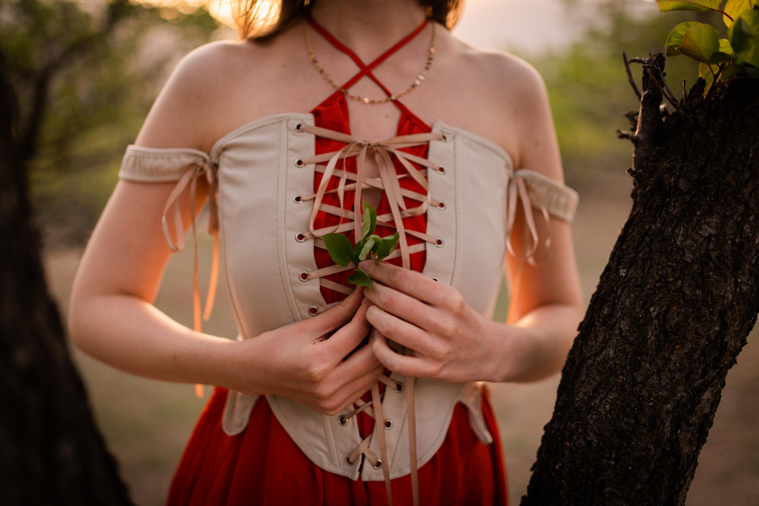 Шёпот абрикосовых деревьев. Портретный арт-фотограф в Екатеринбурге Алена Нестерова