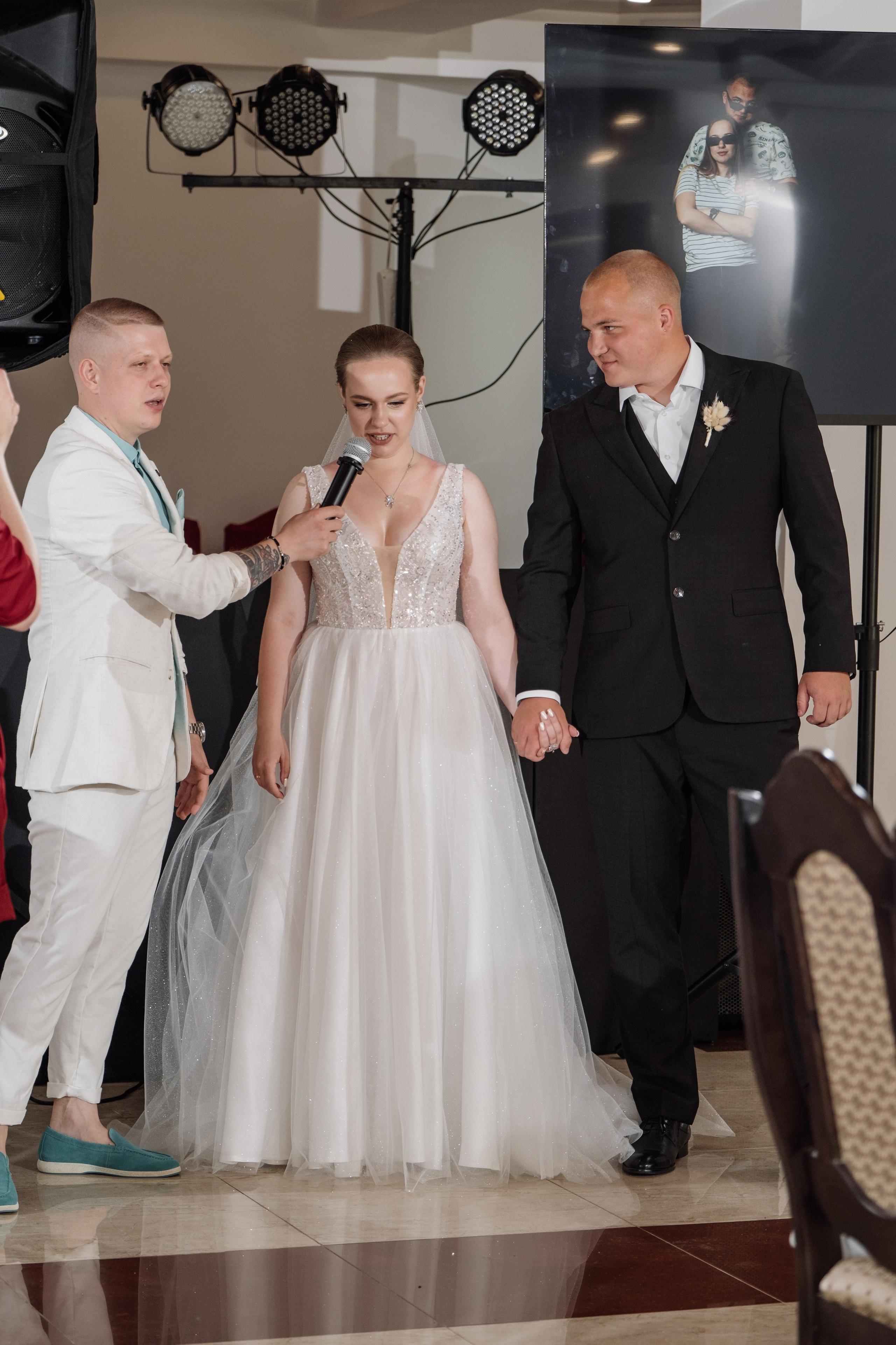 Свадебный ретопртаж. Профессиональная фотосъемка в Крыму. Натуральные эмоции и живые кадры. Забронируйте дату прямо сейчас!