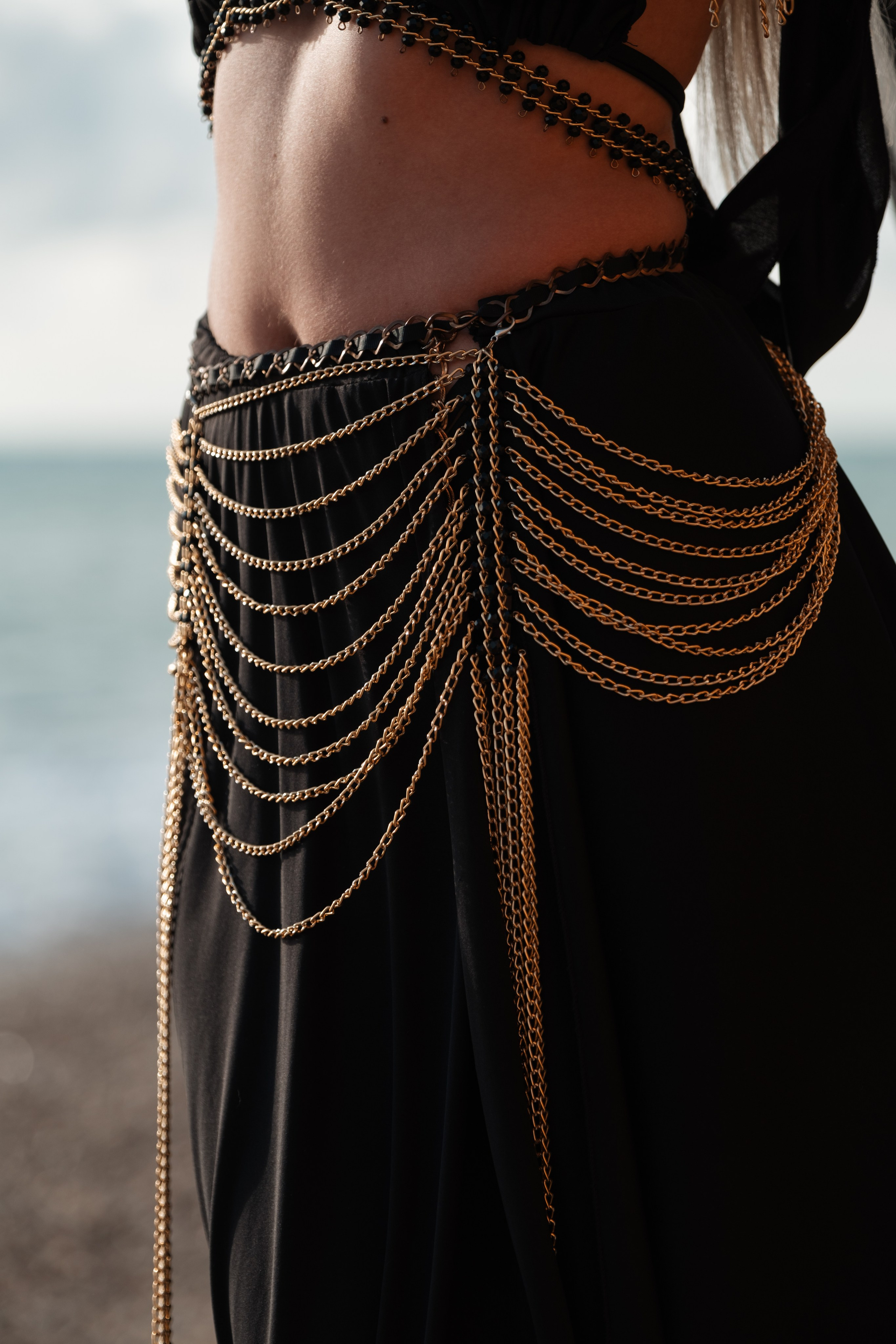 Фотосессия у моря, арабская эстетика. Профессиональная фотосъемка в Крыму. Натуральные эмоции и живые кадры. Забронируйте дату прямо сейчас!