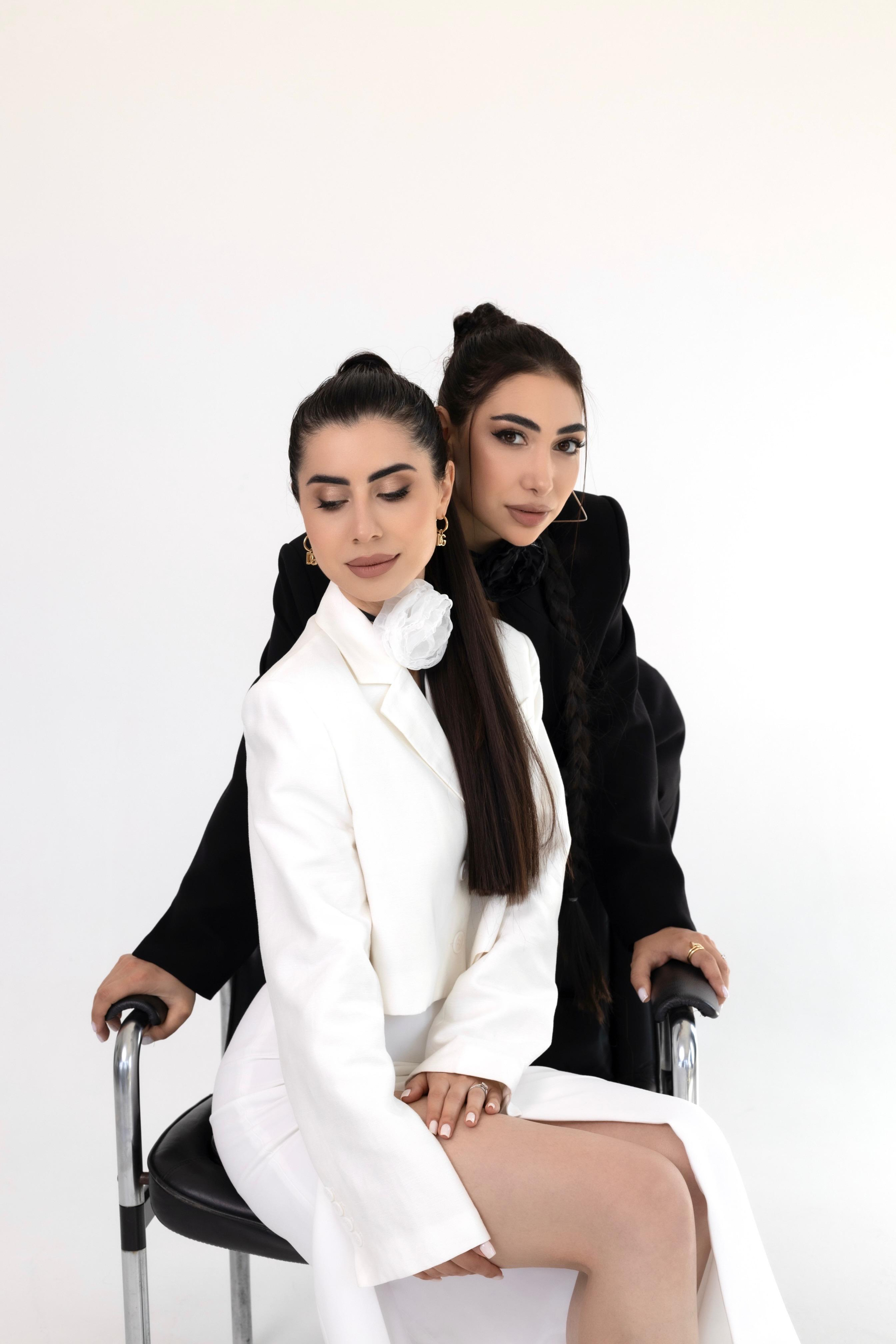 Каролина и ее сестра Сюзанна. Фотограф в г. Москве Армина Карапетян