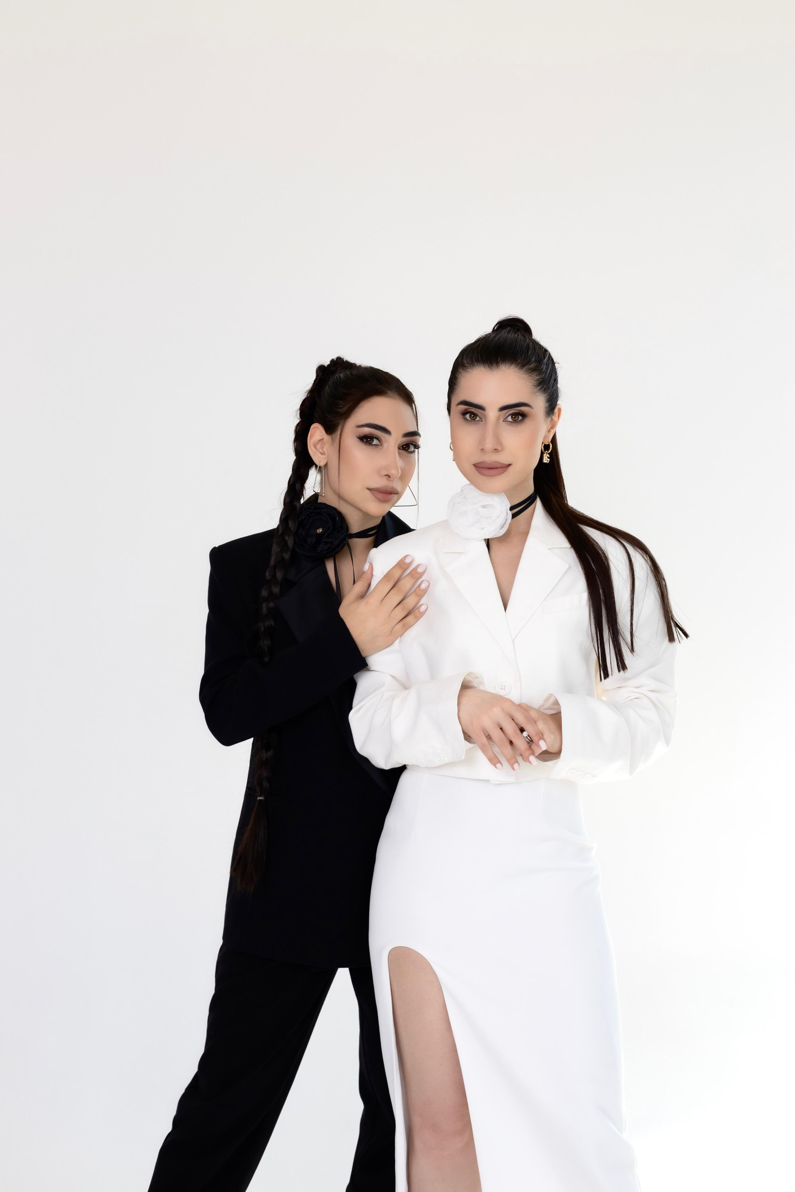 Каролина и ее сестра Сюзанна. Фотограф в г. Москве Армина Карапетян