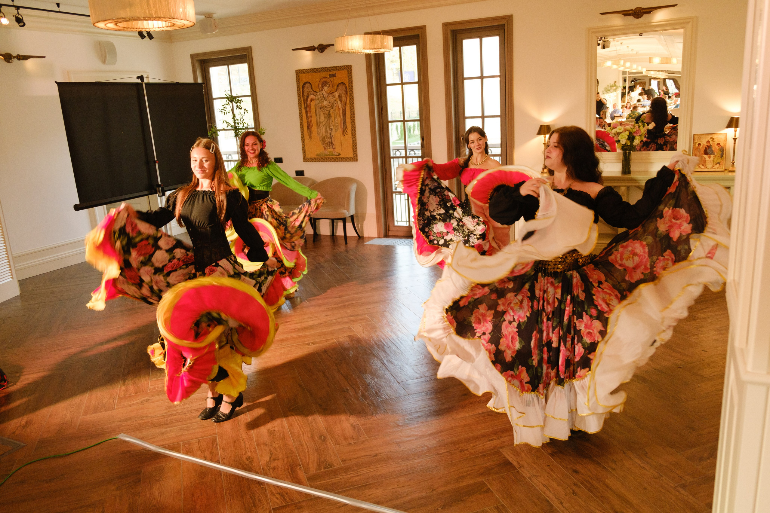 Фотограф на юбилей в Крыму | Съемка дня рождения | Илья Желдак. Профессиональная фотосъемка в Крыму. Натуральные эмоции и живые кадры. Забронируйте дату прямо сейчас!