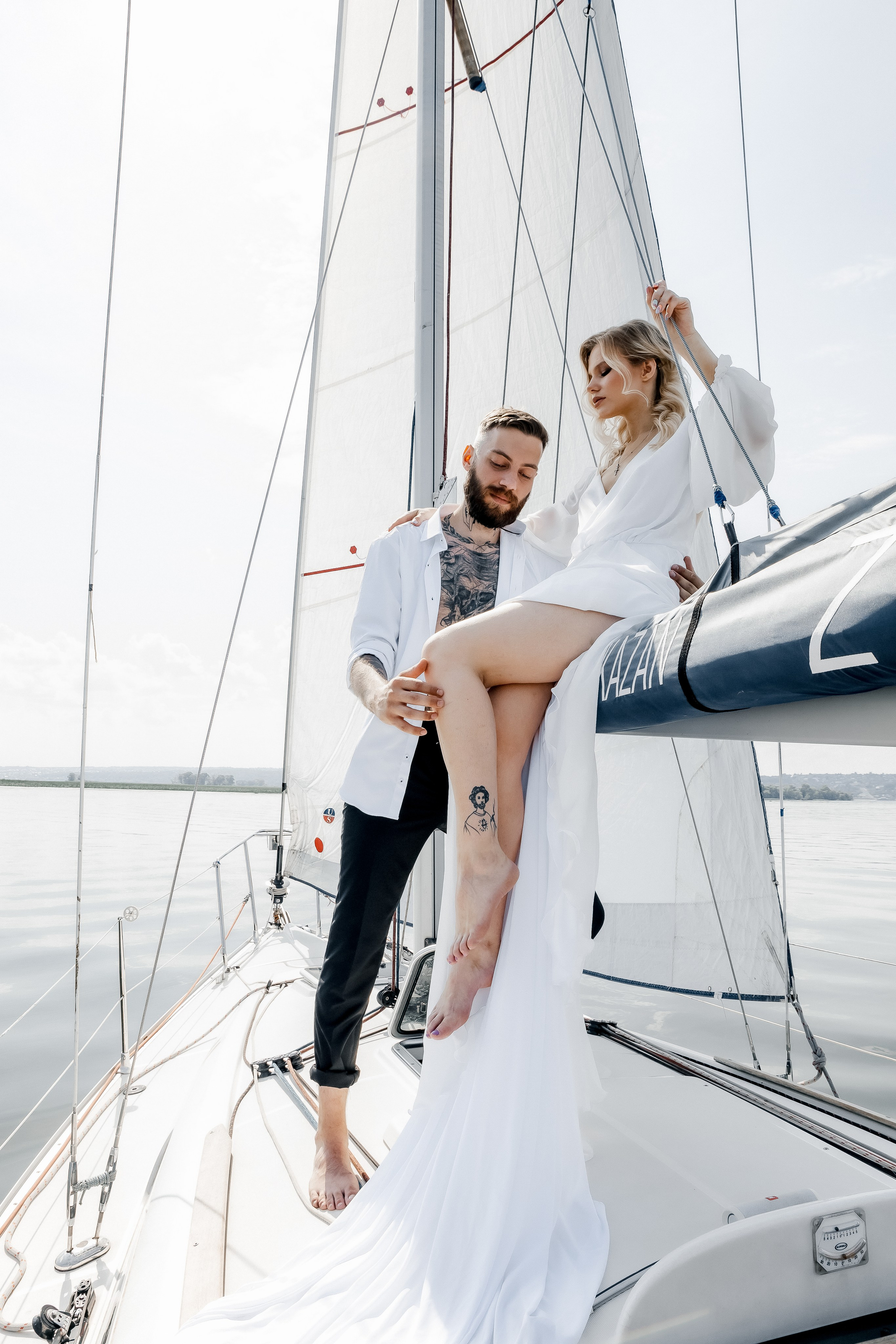 Свадебная съемка на яхте. Свадебный и семейный фотограф в Татарстане Энже Ильдарова