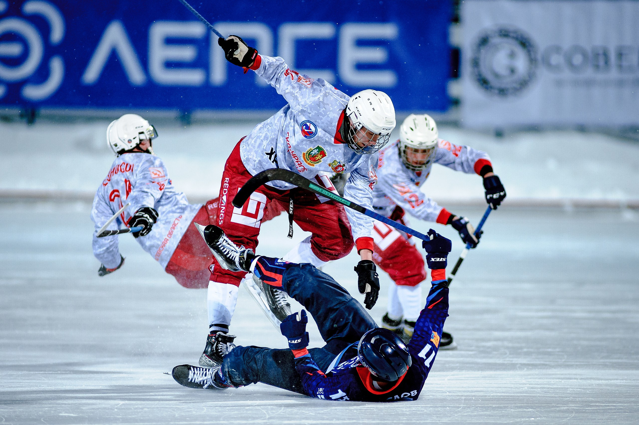 Хоккей с мячом (бенди). Спортивный фотограф Иван Молот (Киров)